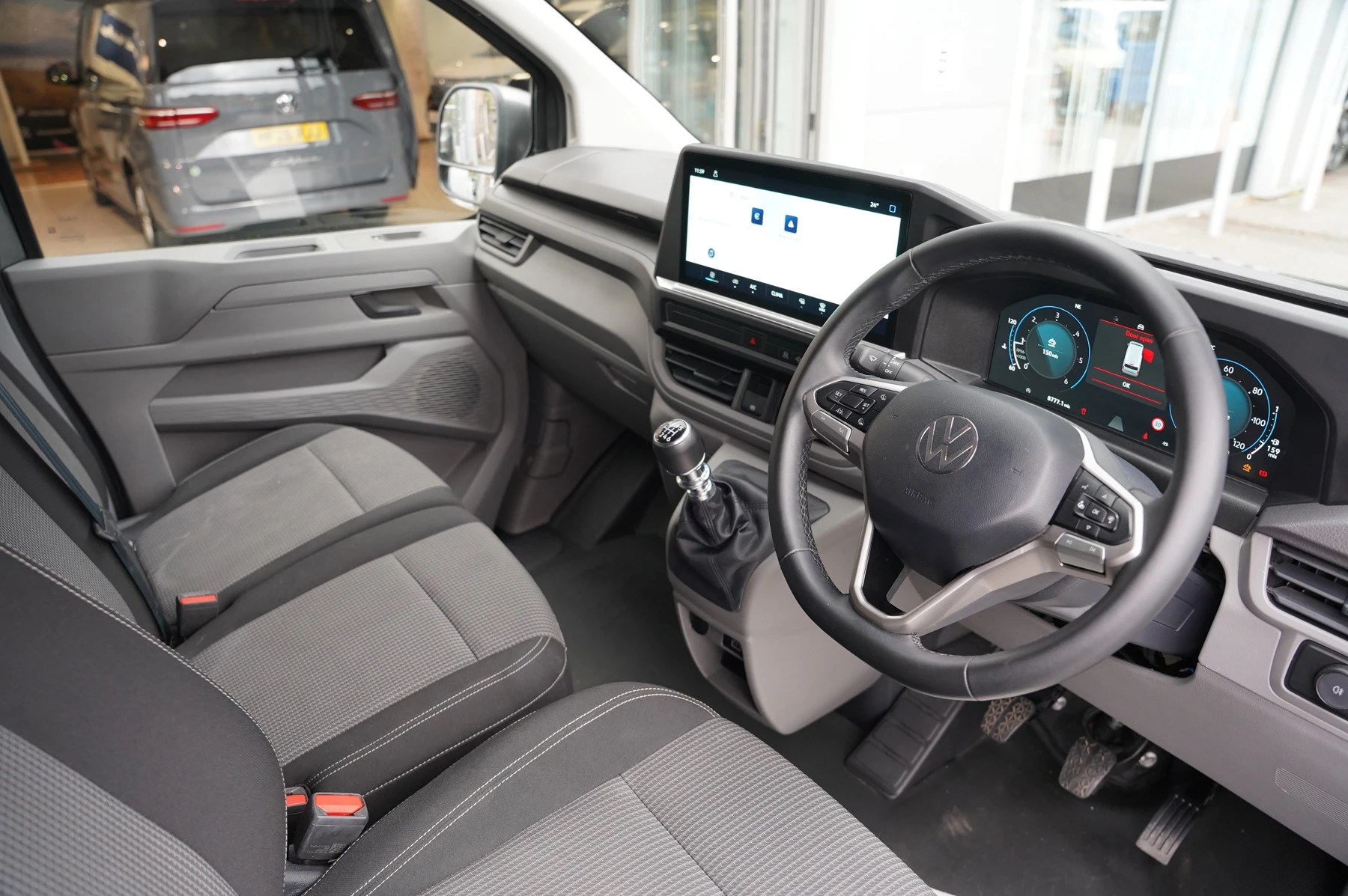 Volkswagen-Transporter-image-5