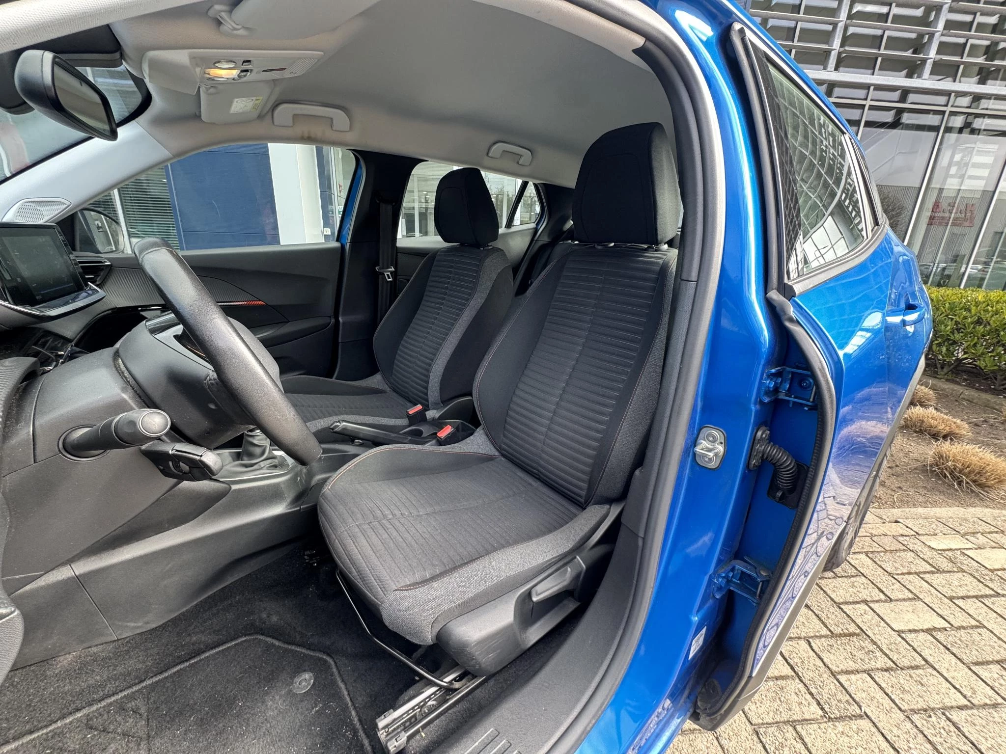 Peugeot-2008-image-16