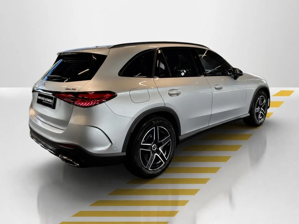 Mercedes-Benz-GLC 300 d-image-14