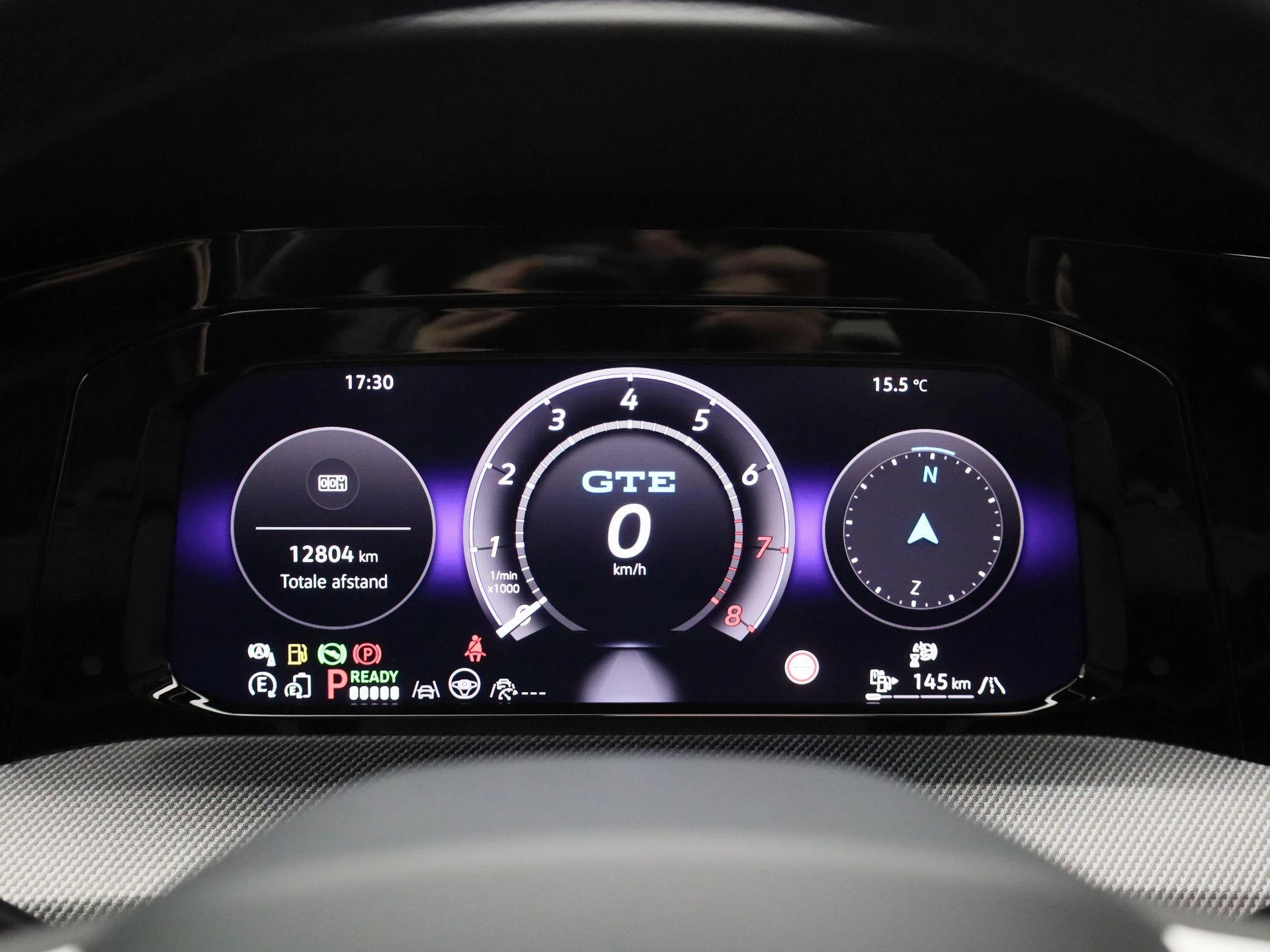 Volkswagen-Golf-image-21