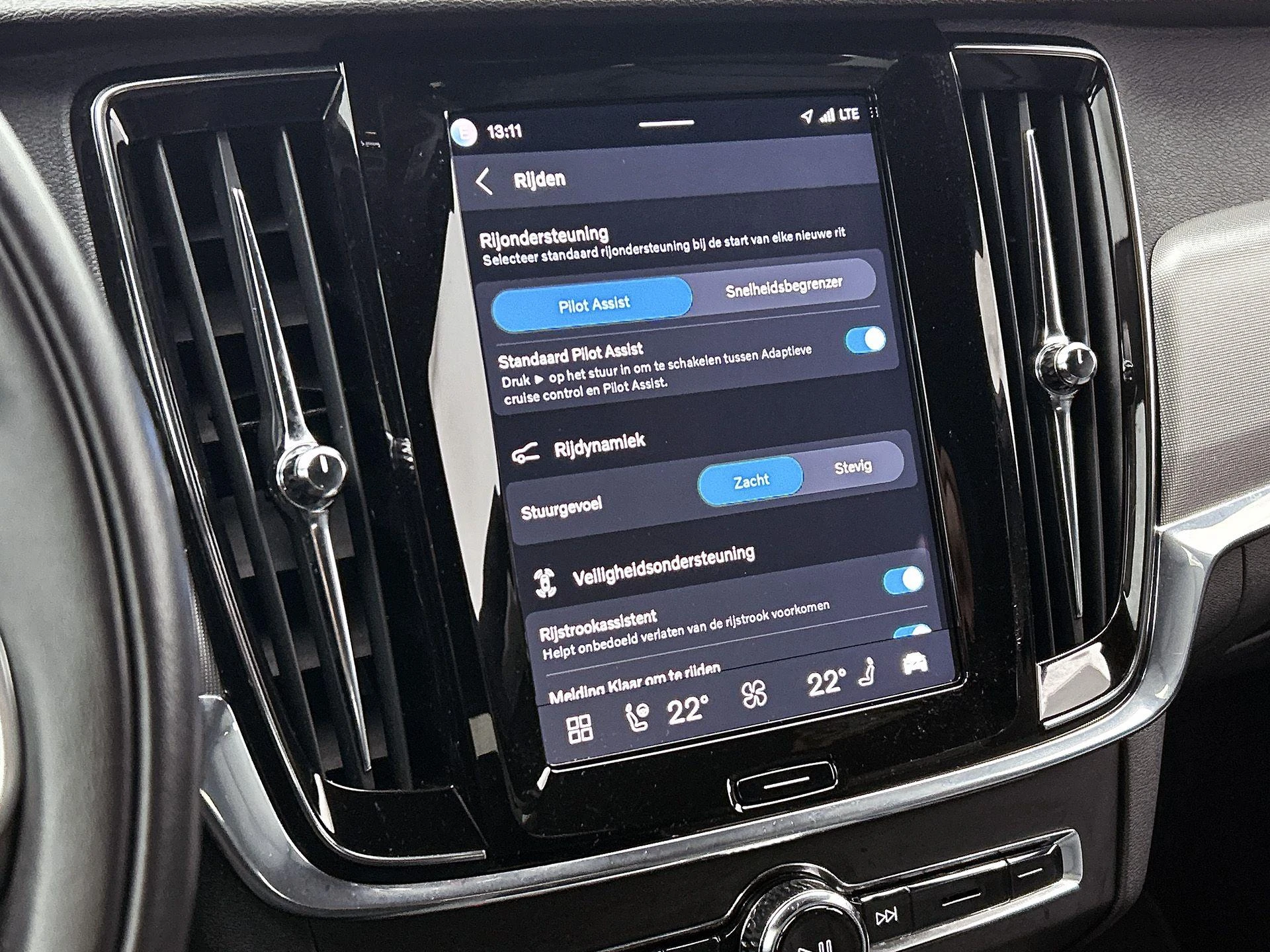 Volvo-V90-image-11