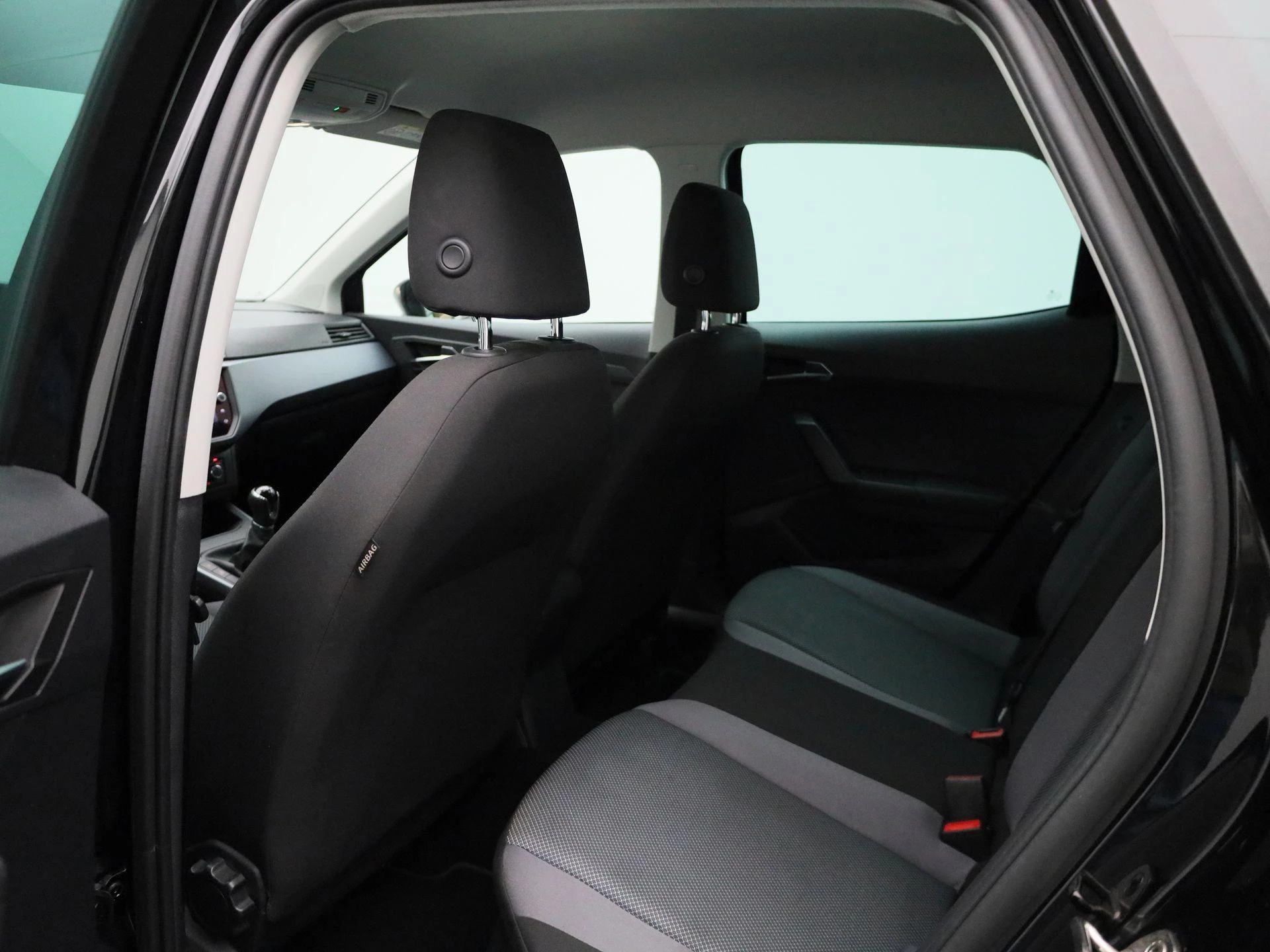 SEAT-Arona-image-9