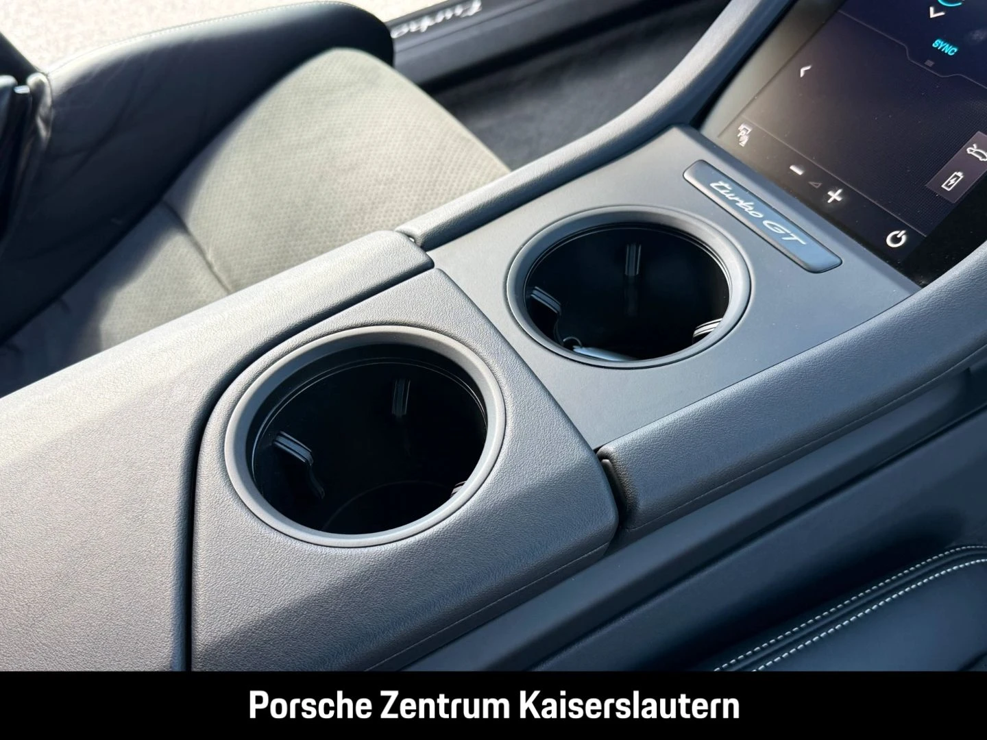 Porsche-Taycan-image-33