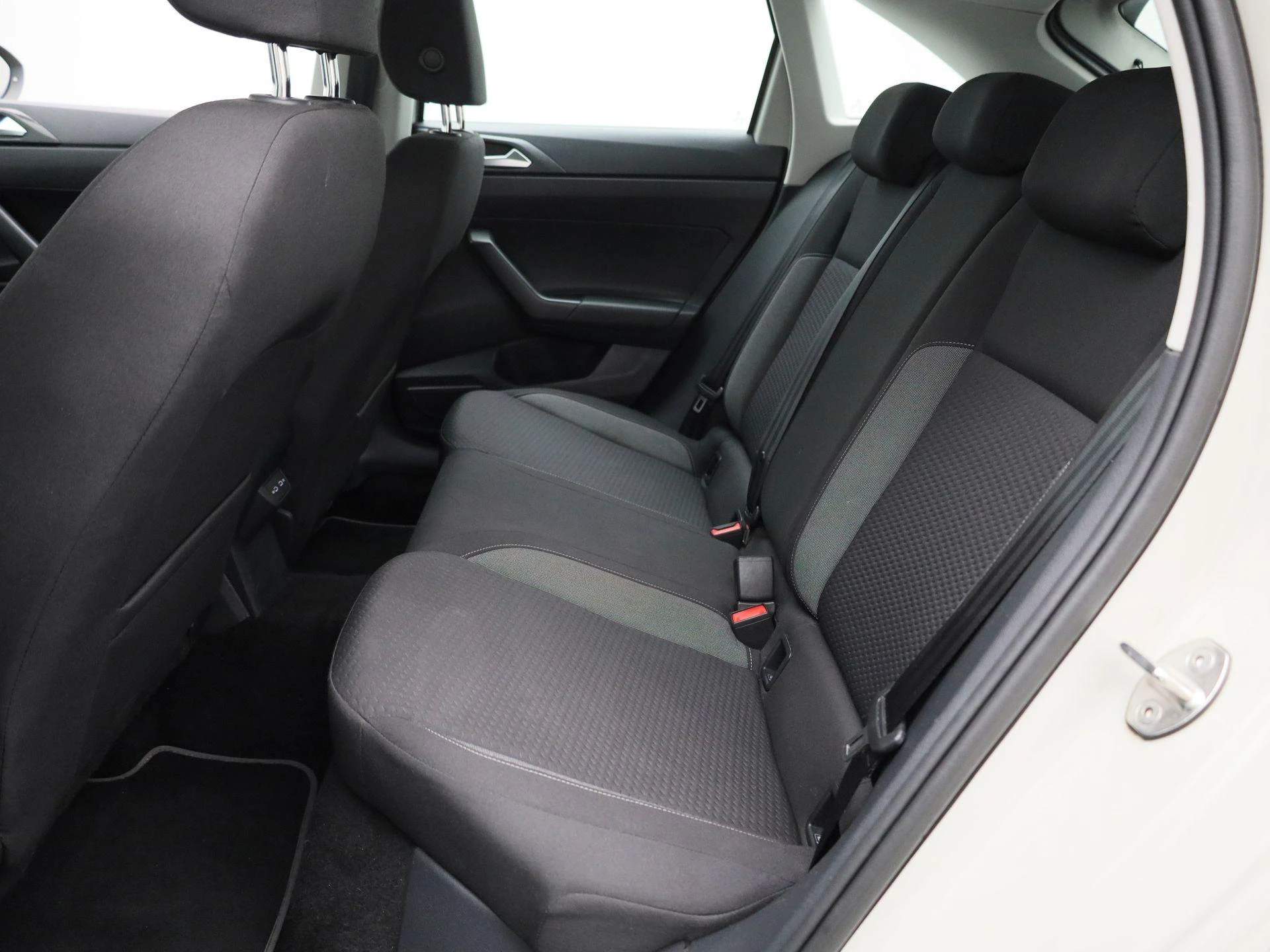 Volkswagen-Taigo-image-11
