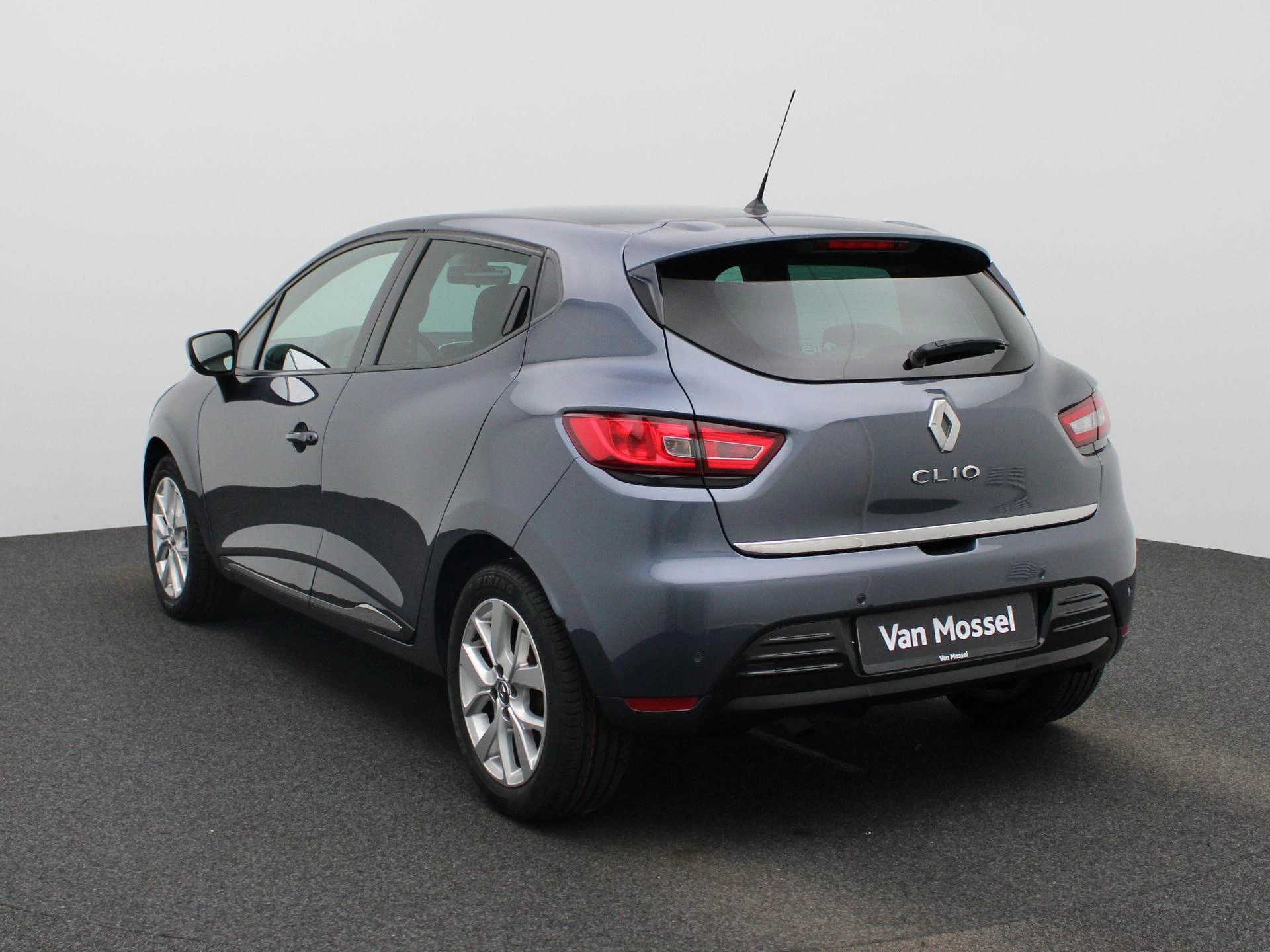 Renault-Clio-image-1