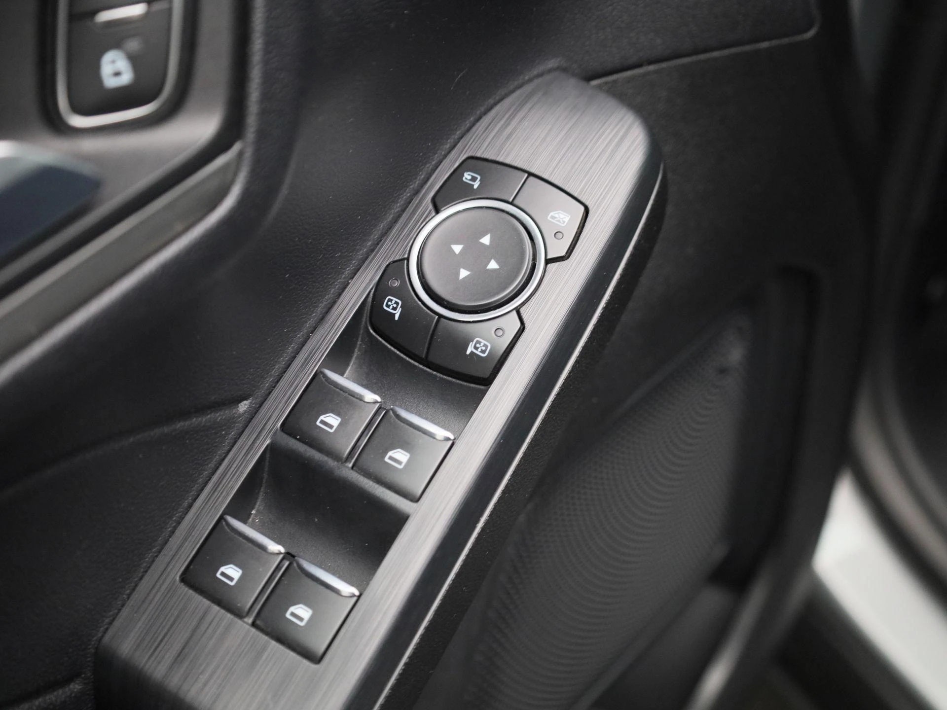 Ford-Kuga-image-30