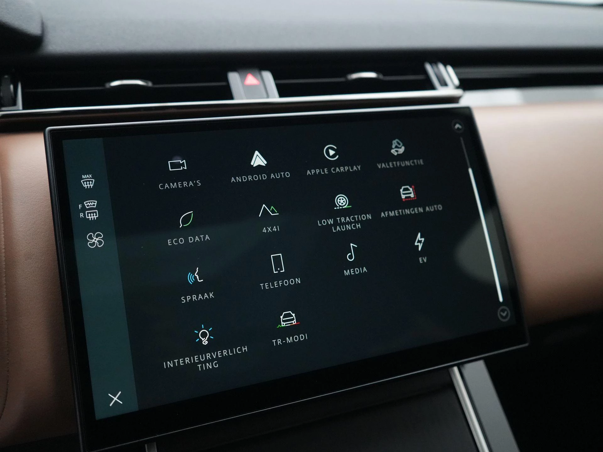 Land Rover-Range Rover Velar-image-21