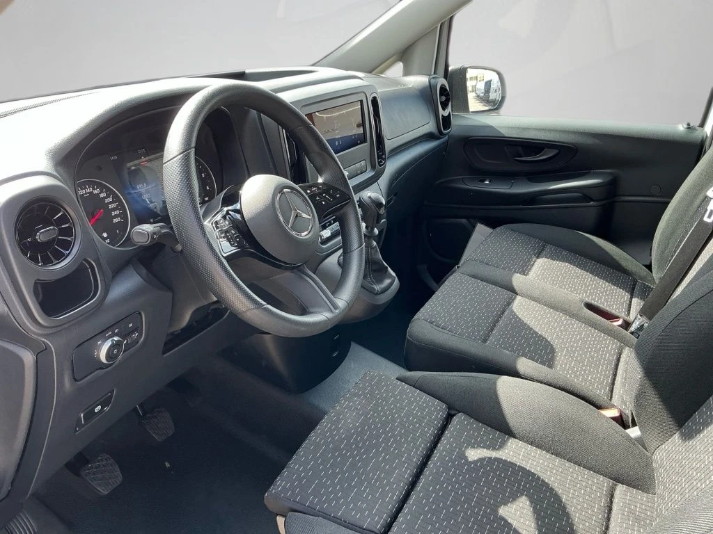 Mercedes-Benz-Vito 116-image-10