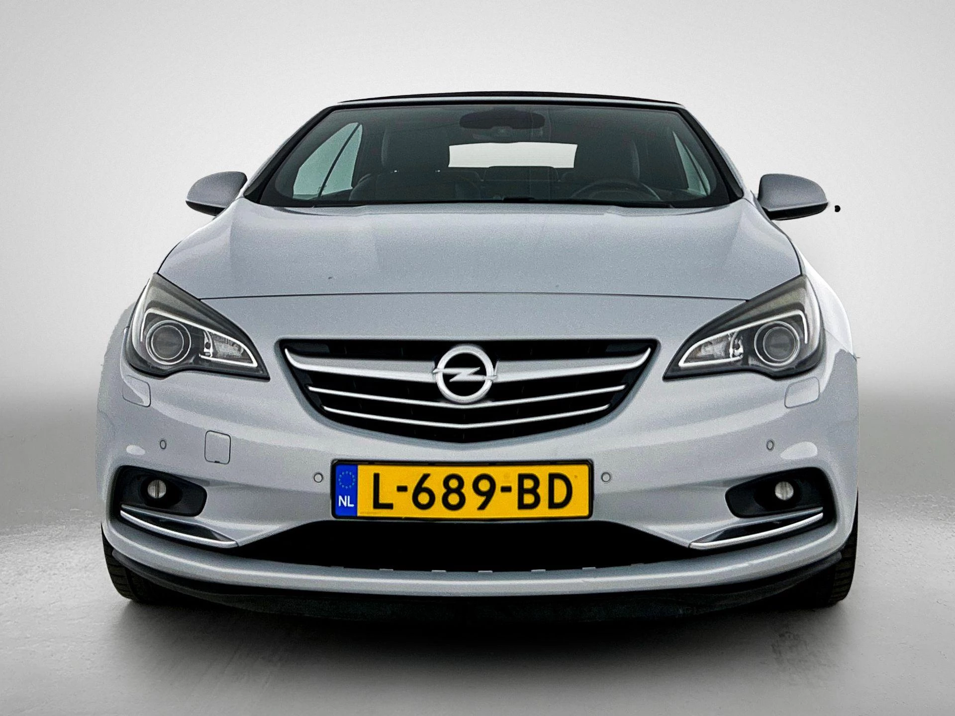 Opel-Cascada-image-4