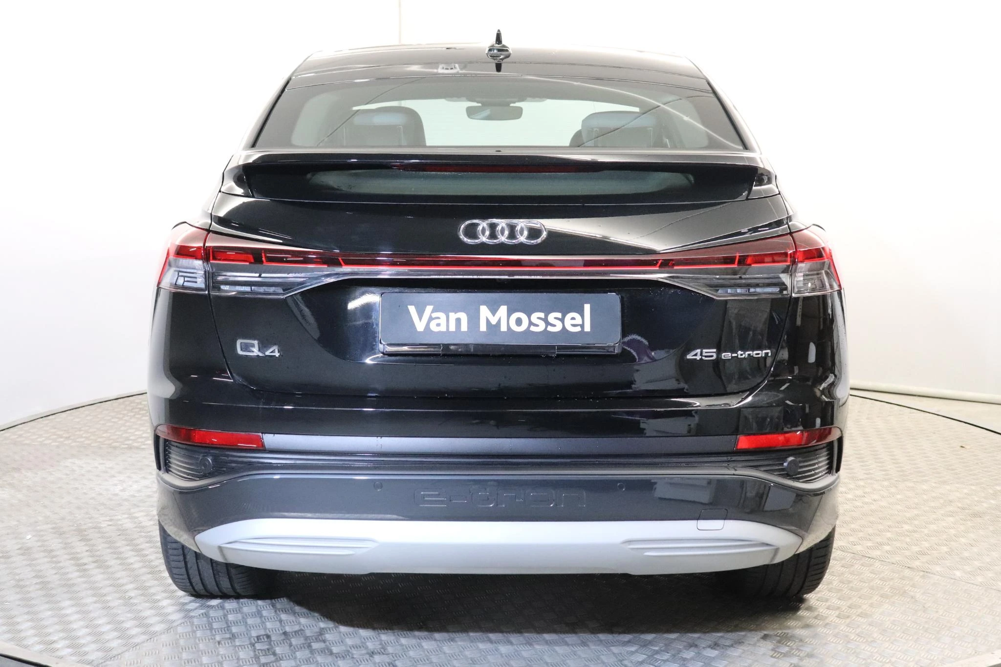 Audi-Q4 Sportback e-tron-image-3