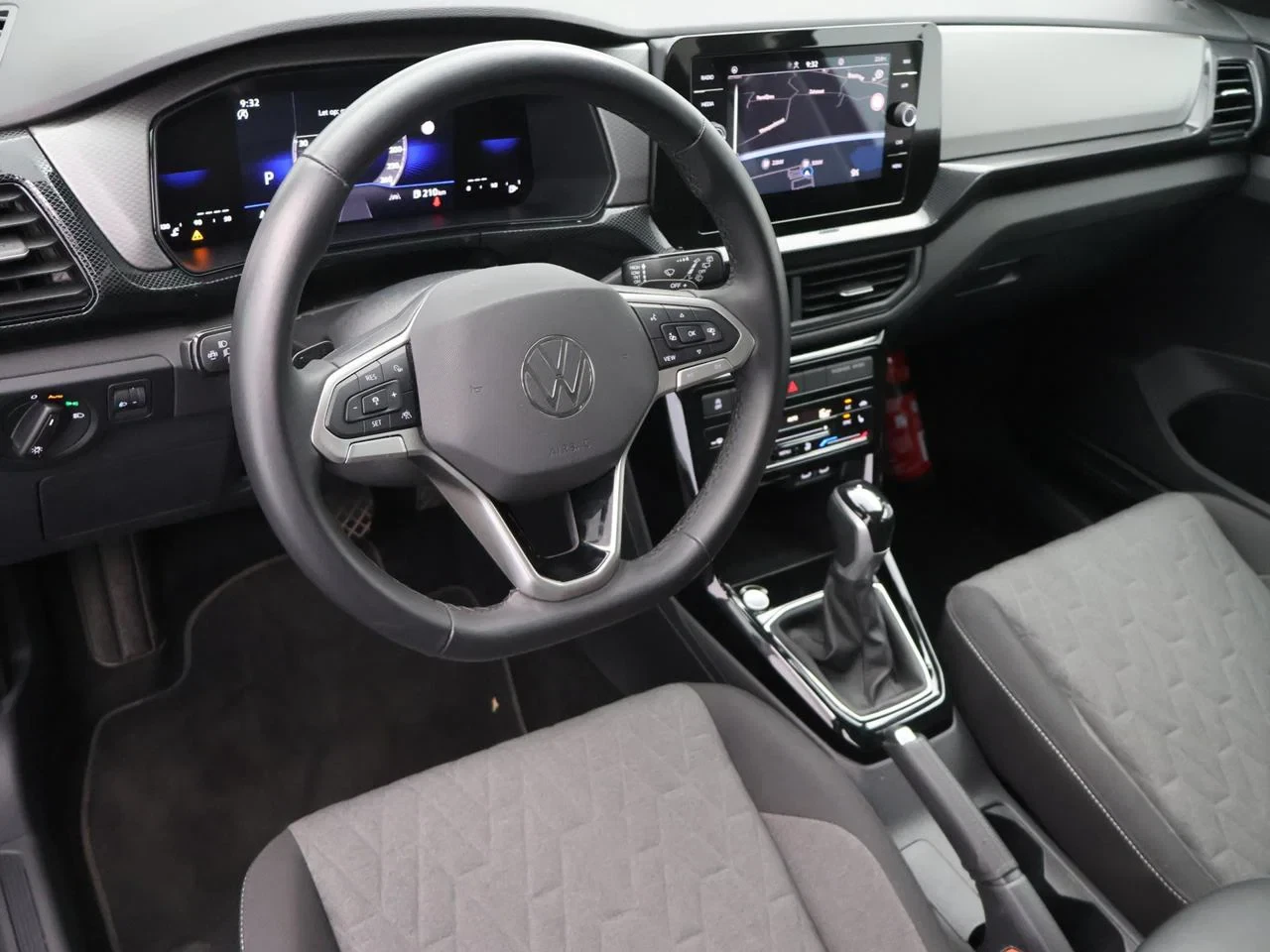 Volkswagen-T-Cross-image-5