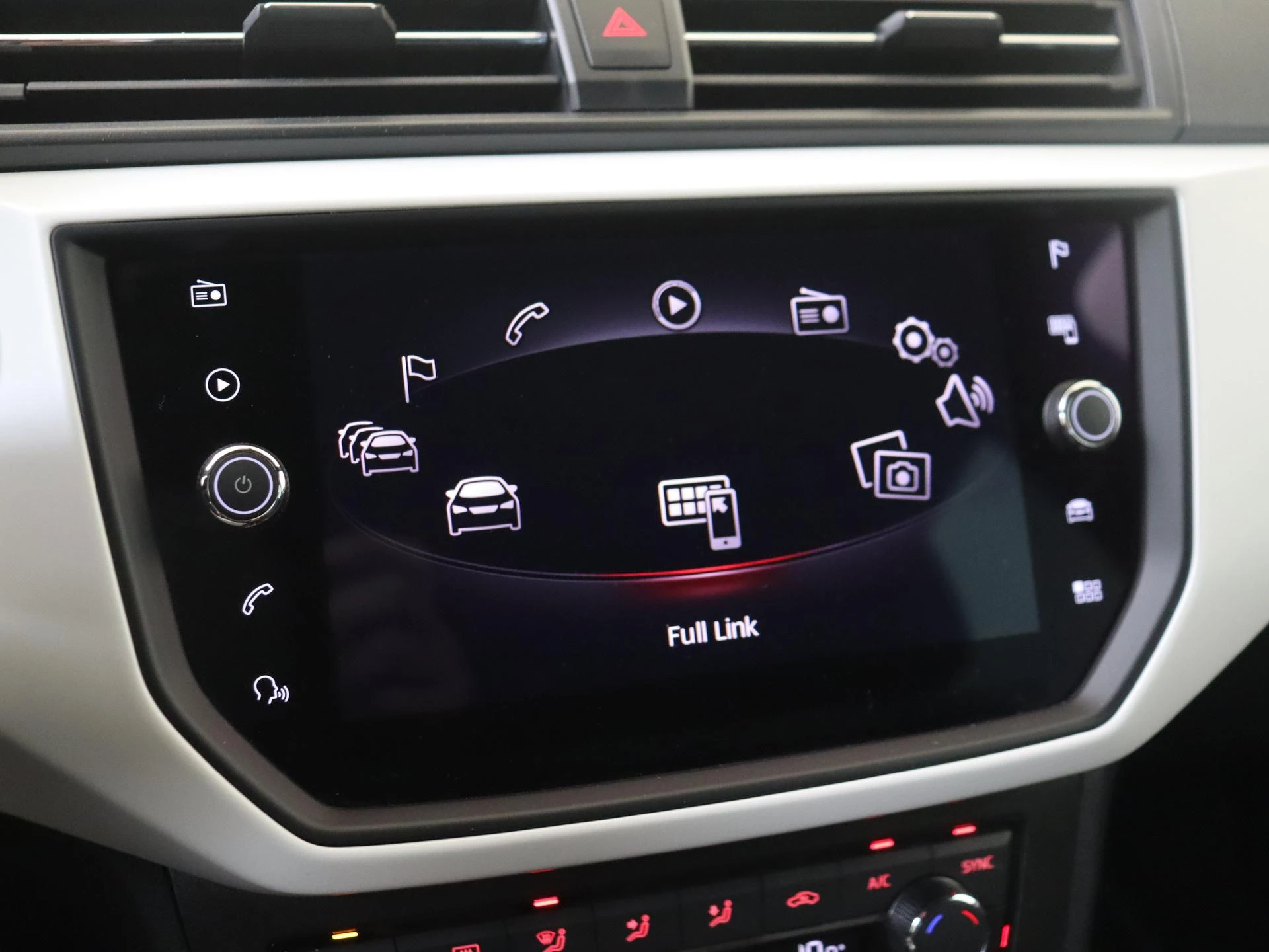 SEAT-Arona-image-16