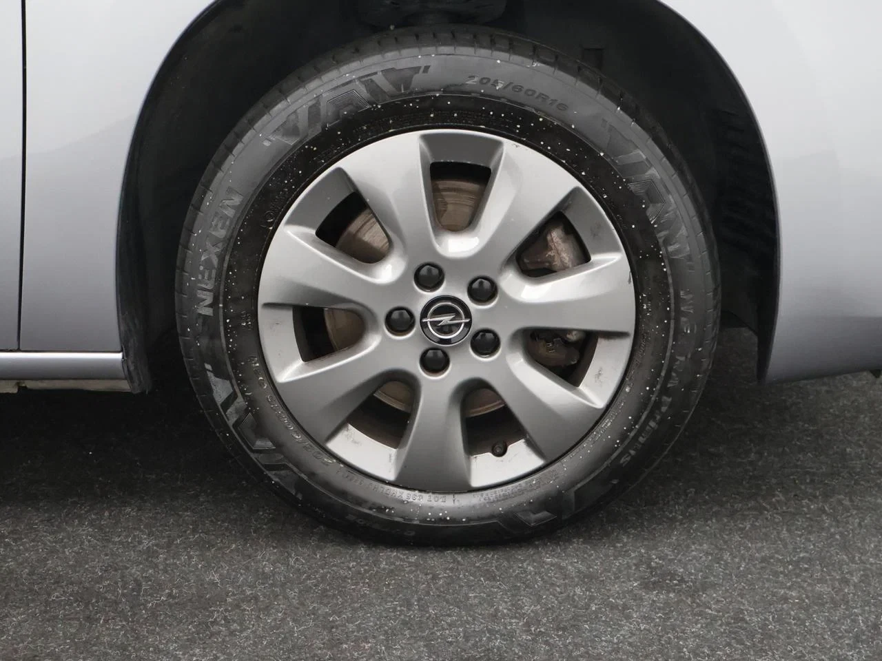 Opel-Combo Life-image-2