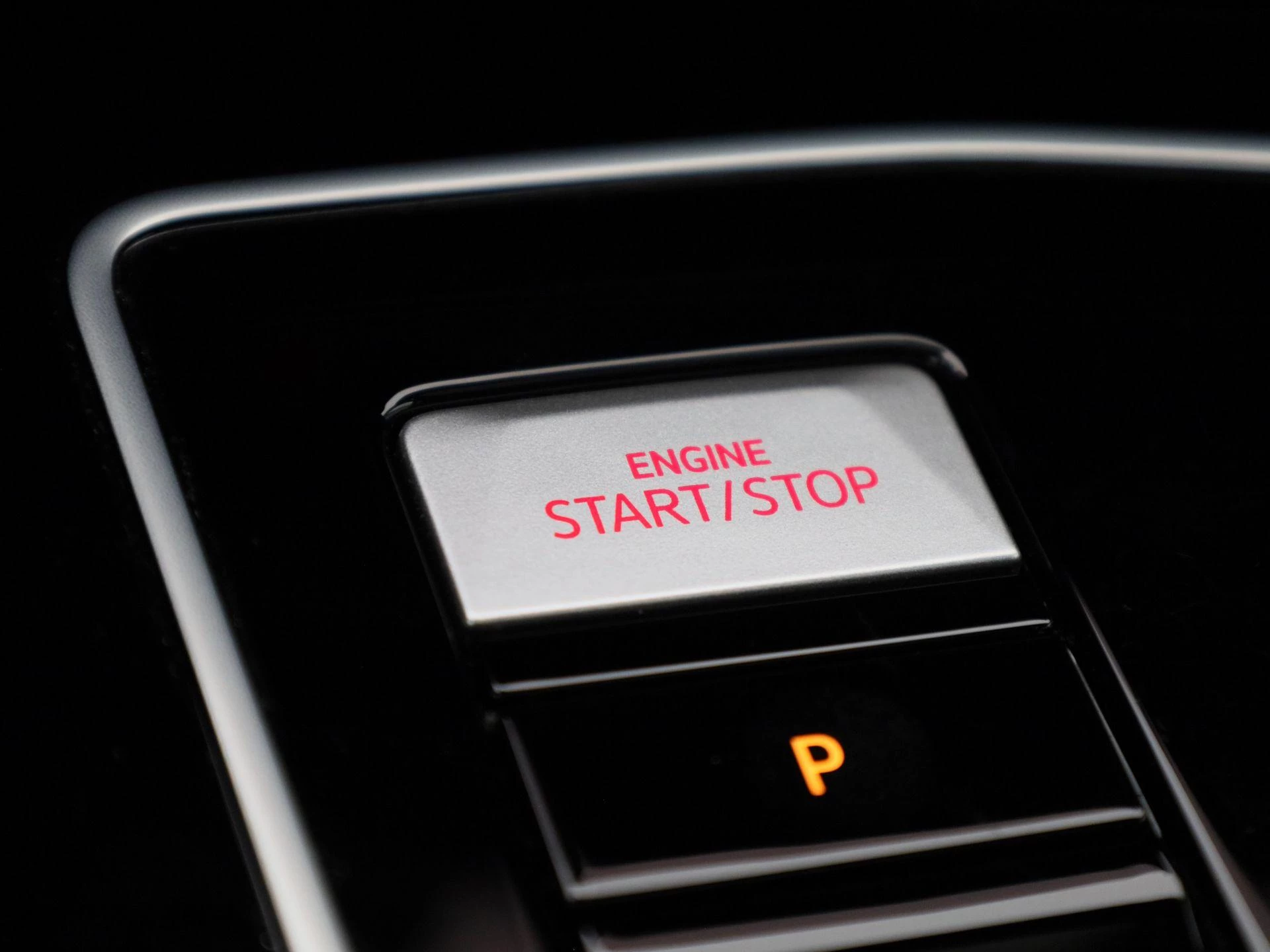 Volkswagen-Golf-image-25