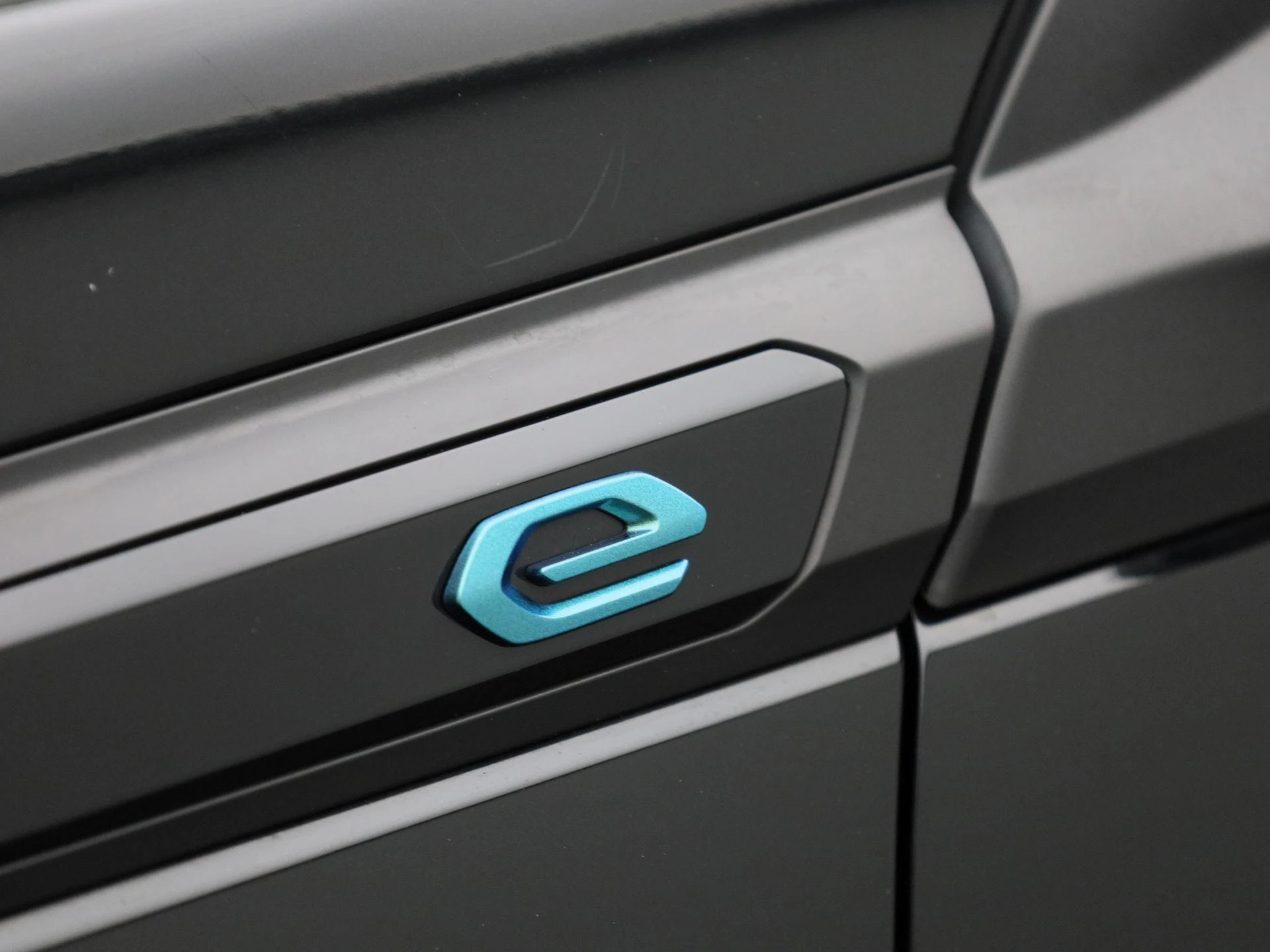 Peugeot e-2008 EV Active Pack 50 kWh