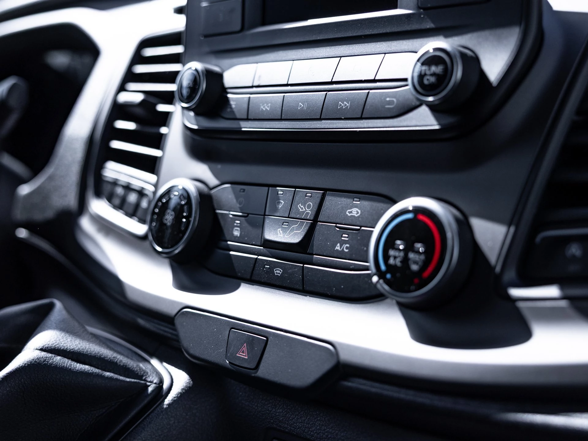 Ford-Transit-image-10