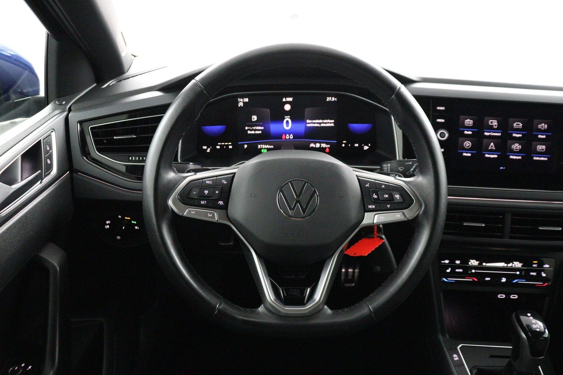 Volkswagen-Polo-image-63