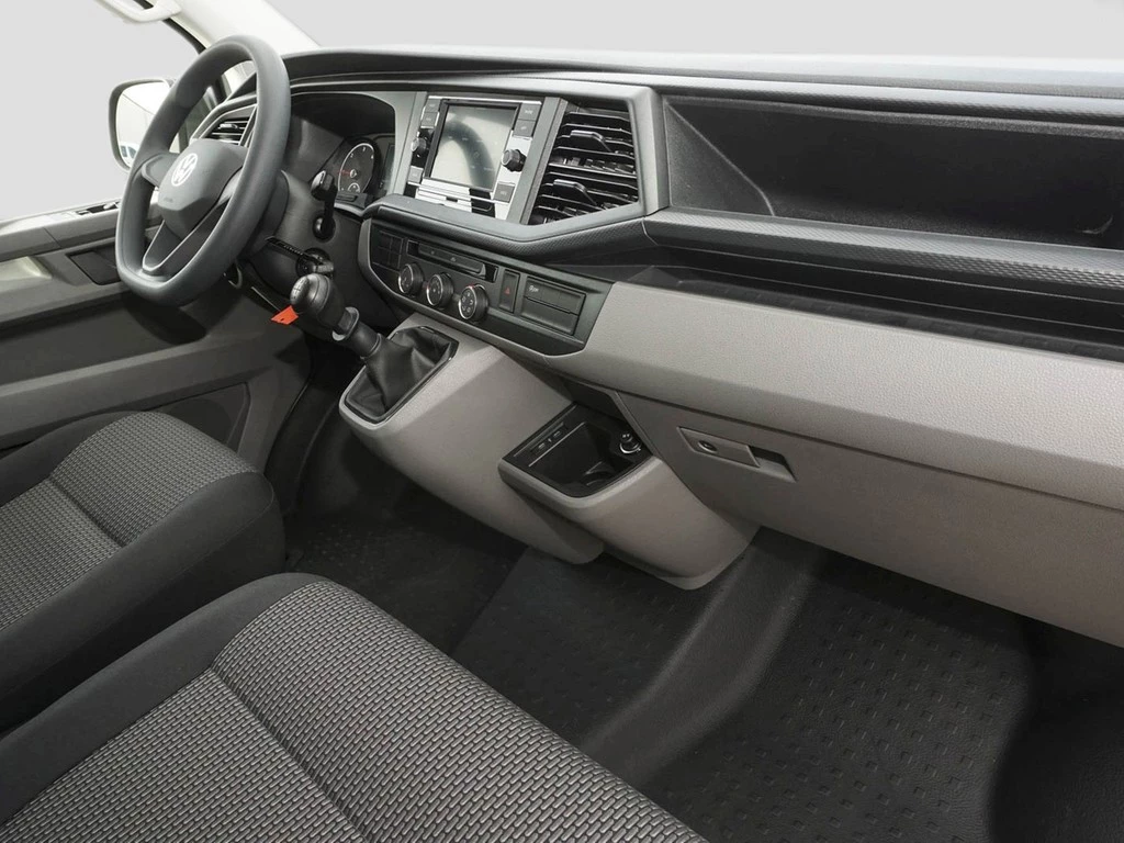 Volkswagen-Transporter-image-8