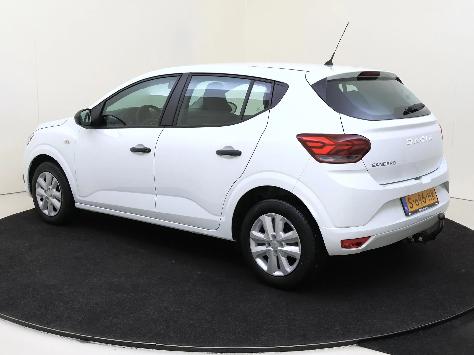 Dacia-Sandero-image-2