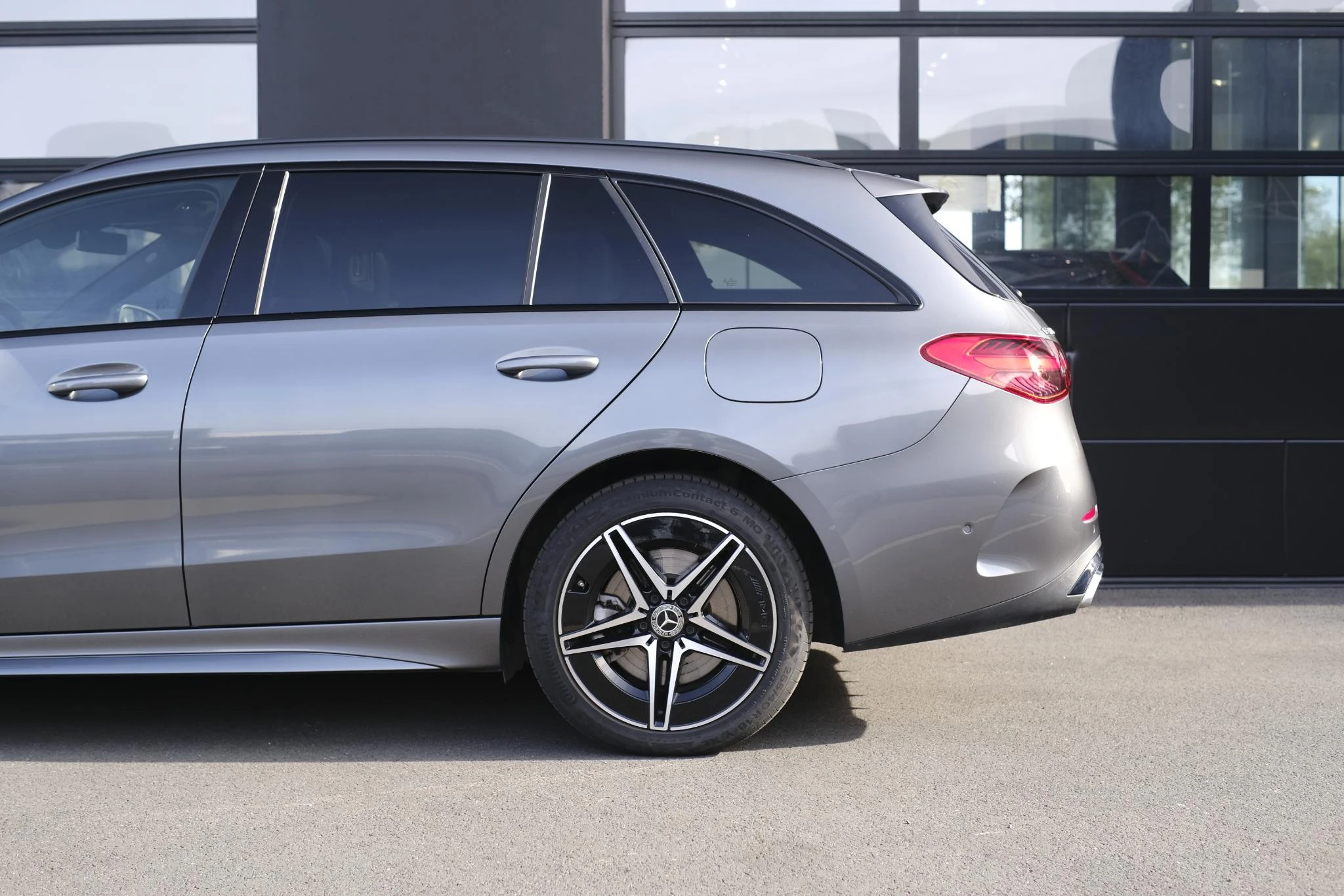 Mercedes-Benz-C-Klasse-image-31