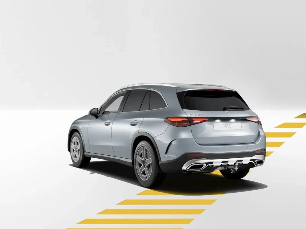 Mercedes-Benz-GLC 300 d-image-4