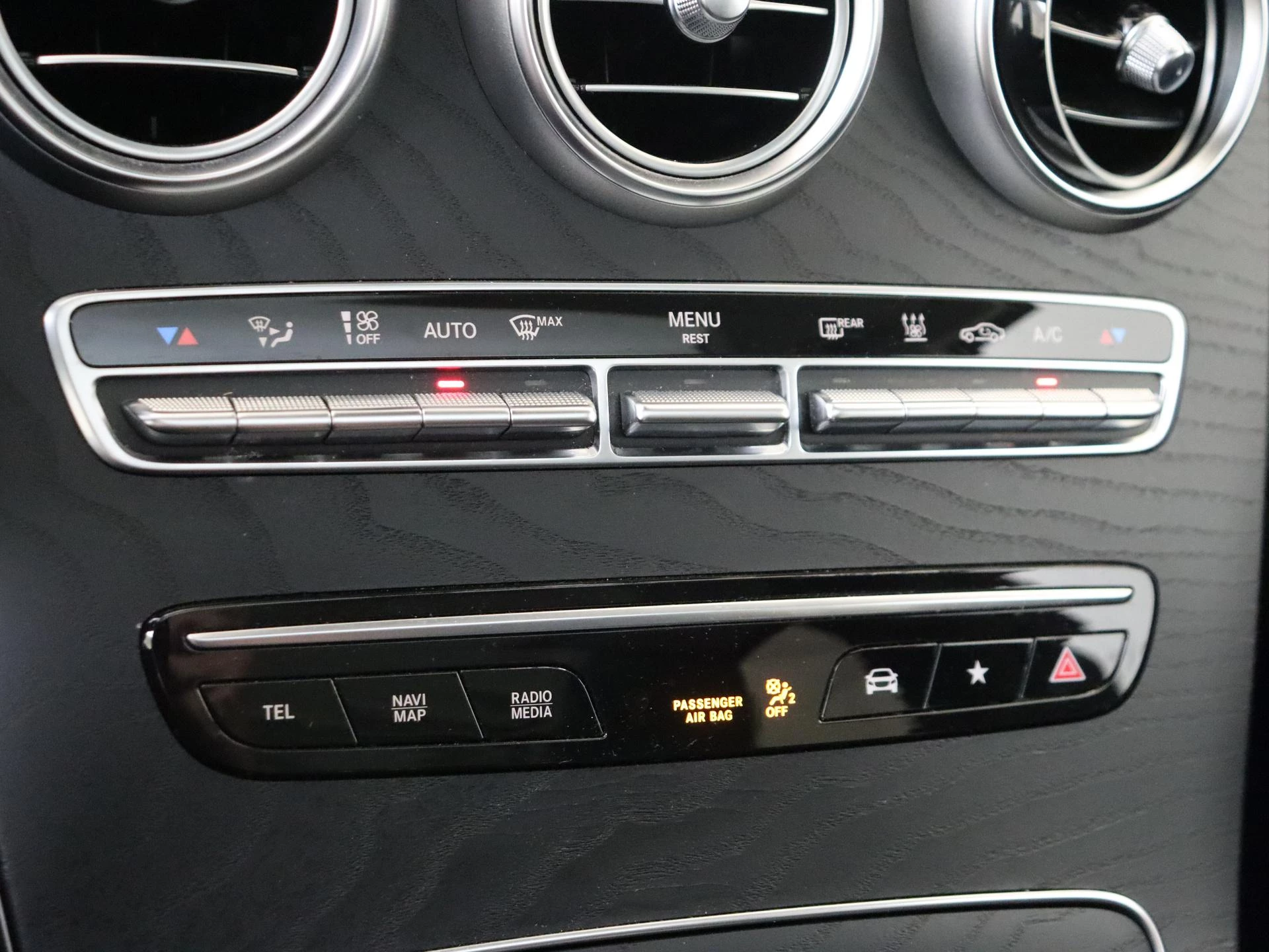 Mercedes-Benz GLC 300e 4MATIC Premium Plus