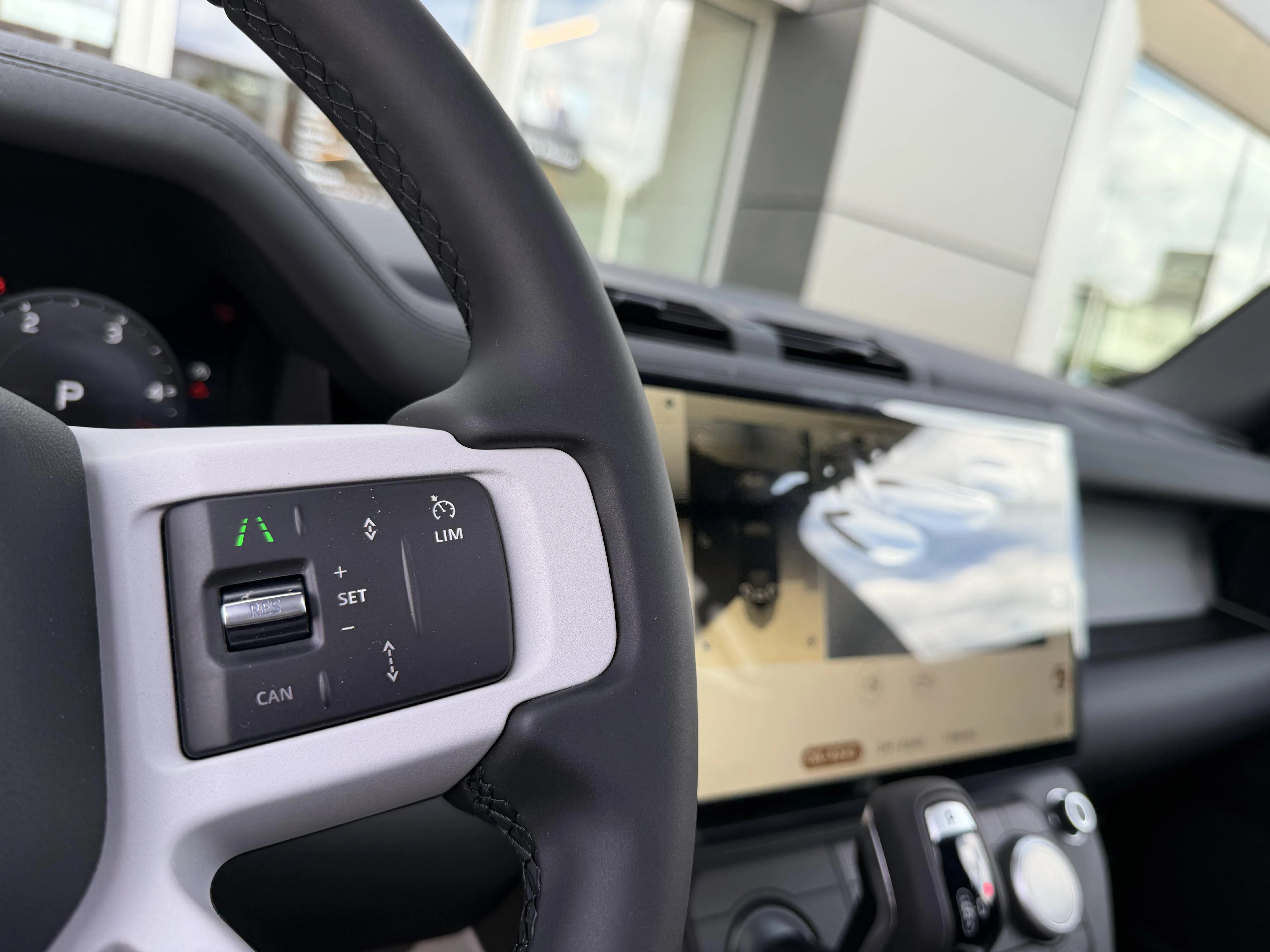 Land Rover-Defender-image-15