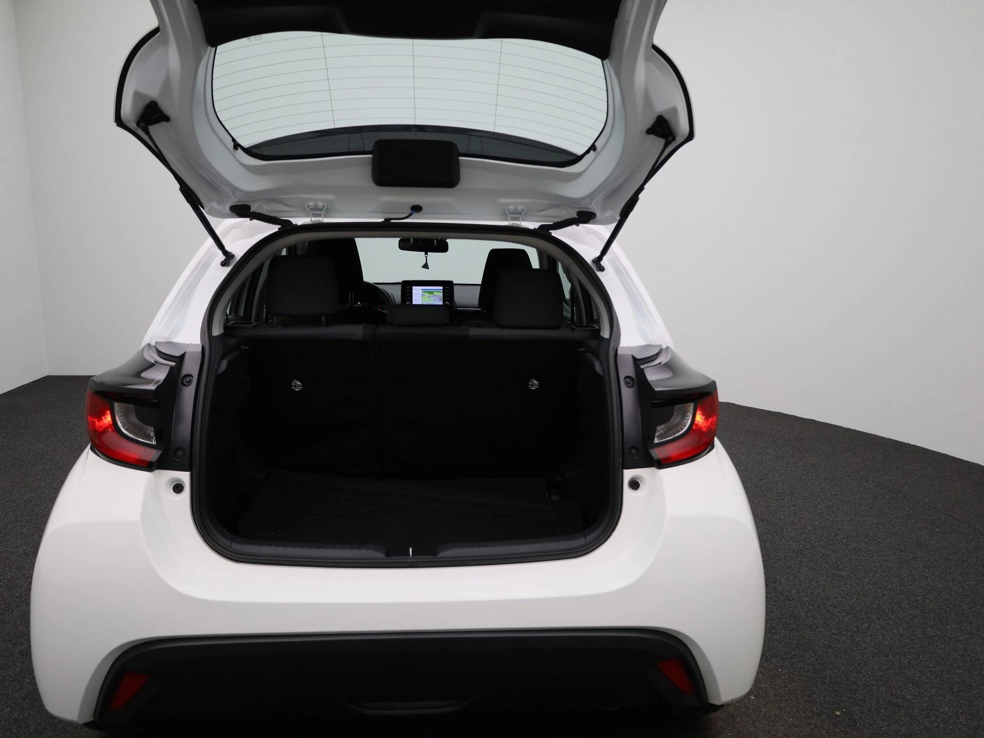 Toyota-Yaris-image-10