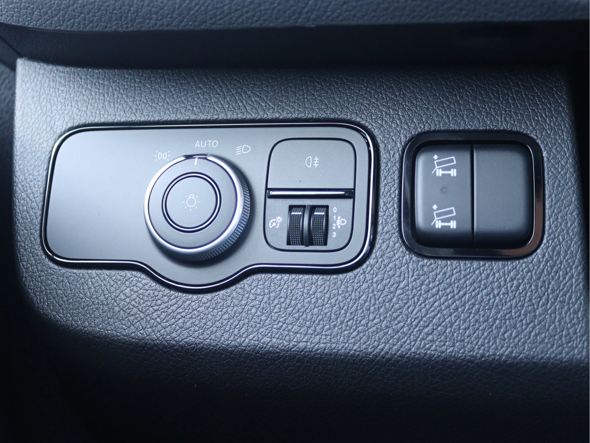 Mercedes-Benz-Sprinter-image-13