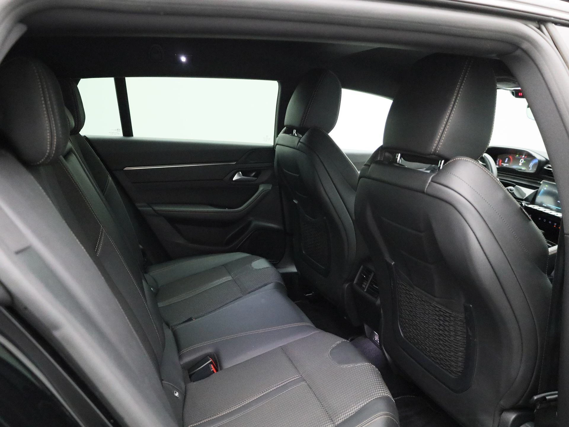 Peugeot-508-image-33