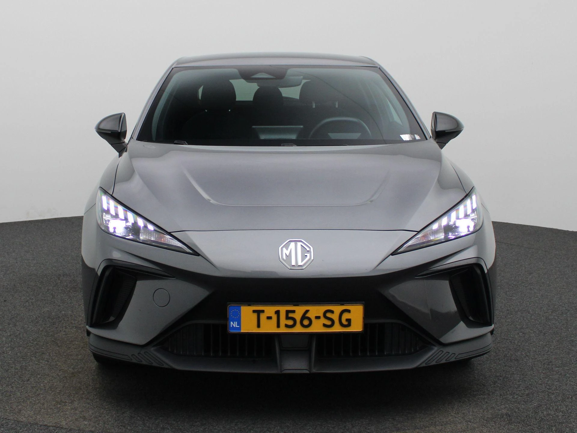MG-MG4 EV-image-2
