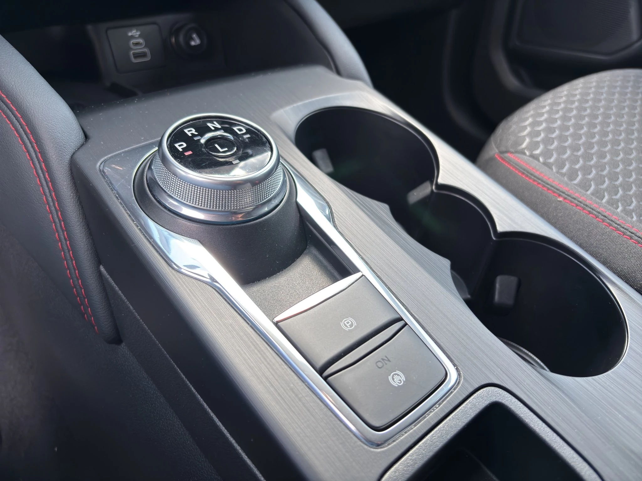 Ford-Kuga-image-21