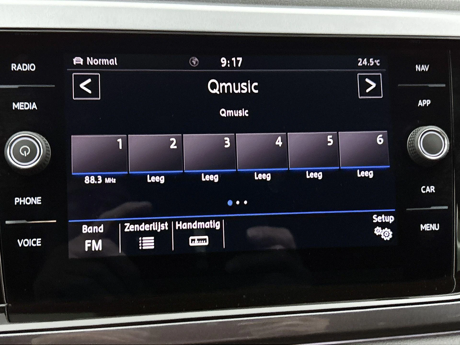 Volkswagen-Polo-image-6