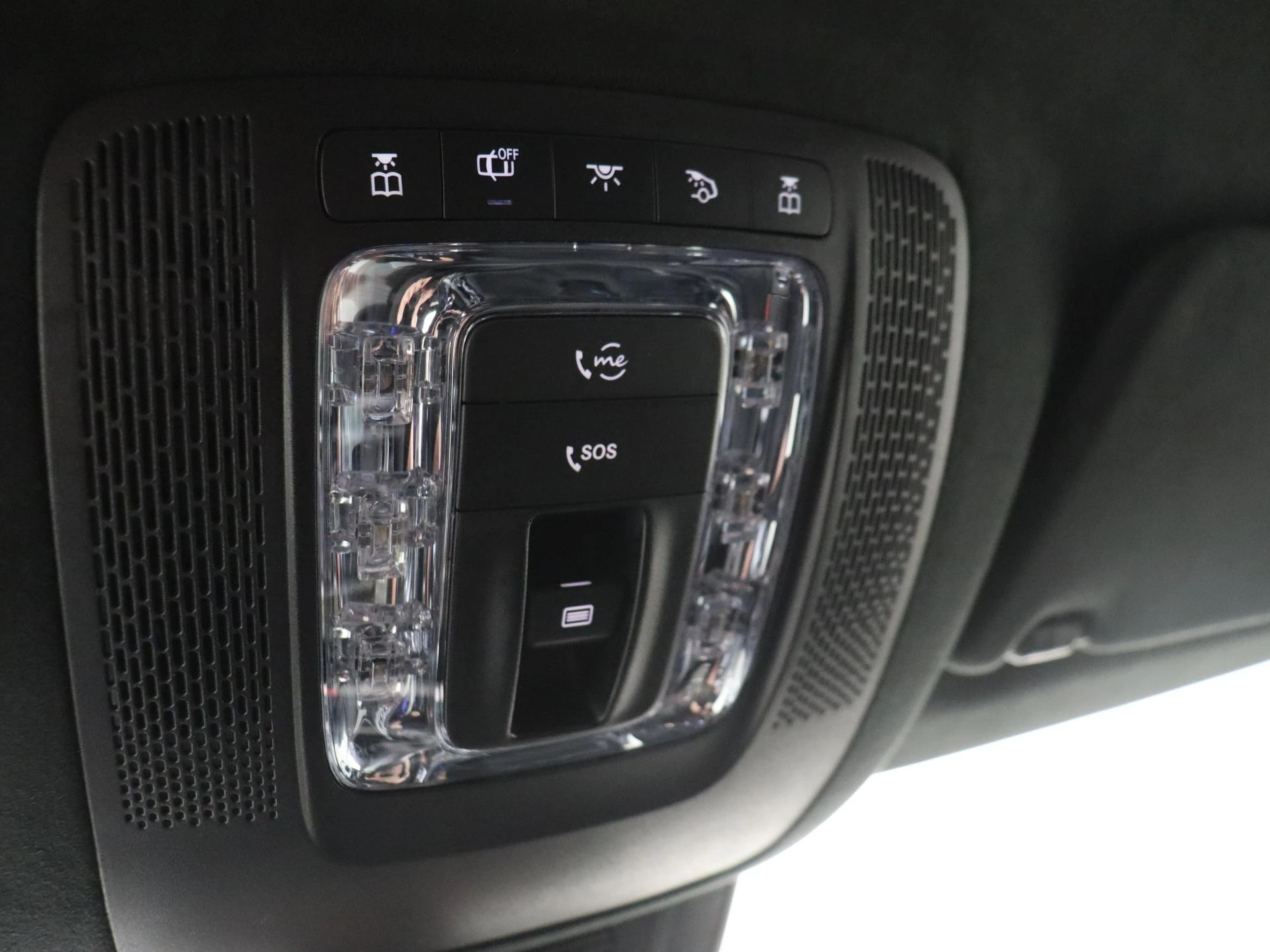 Mercedes-Benz-GLE-image-23