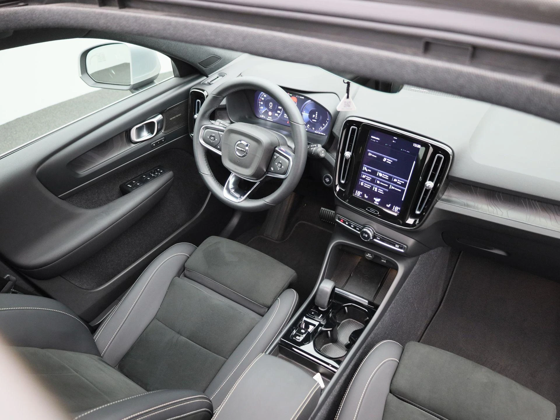 Volvo-XC40-image-44