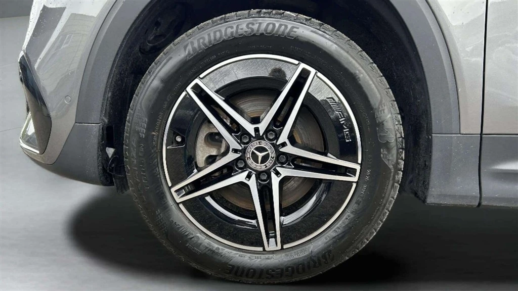 Mercedes-Benz-EQB-image-8