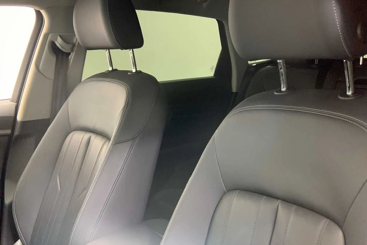 Audi-Q8 e-tron-image-8