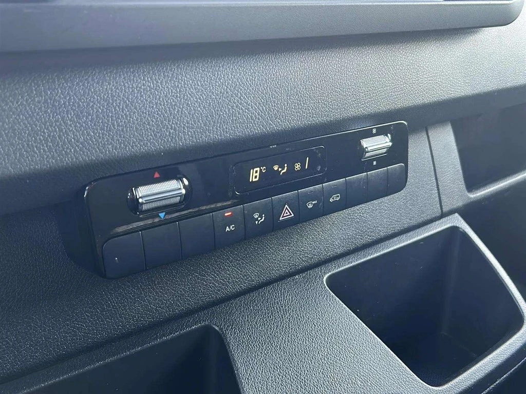 Mercedes-Benz-eSprinter-image-14