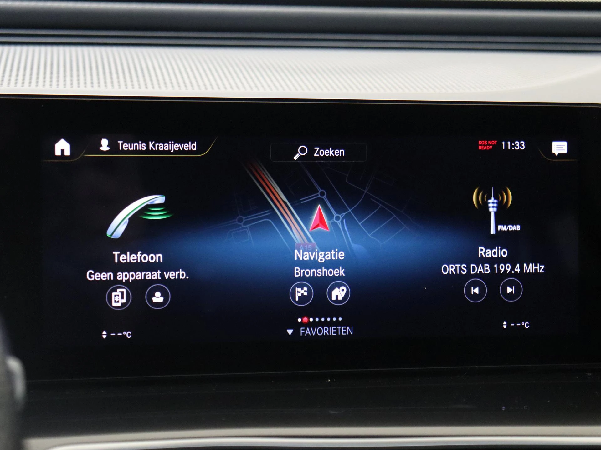 Mercedes-Benz-EQC-image-16