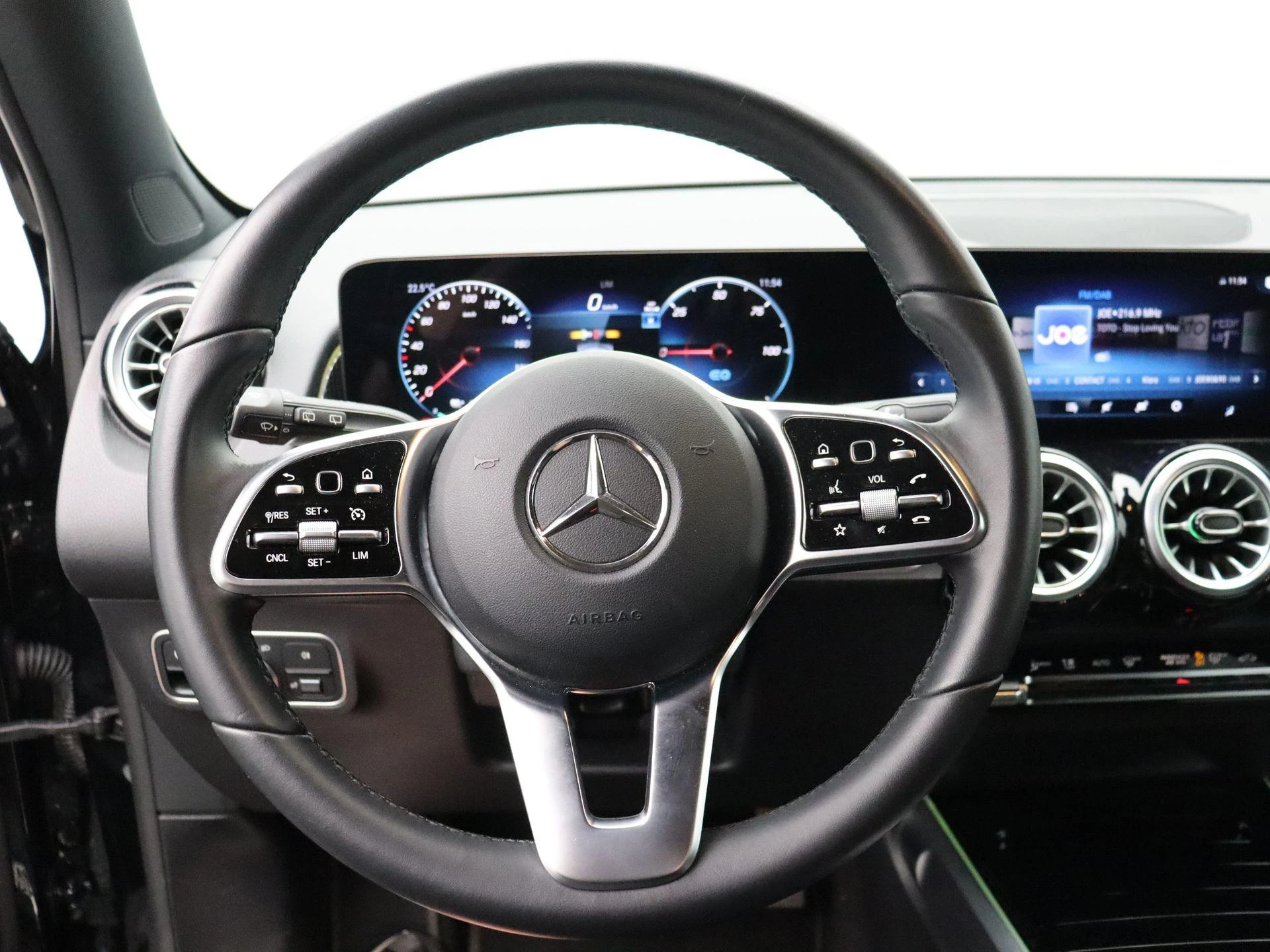 Mercedes-Benz EQB 250 Business Line