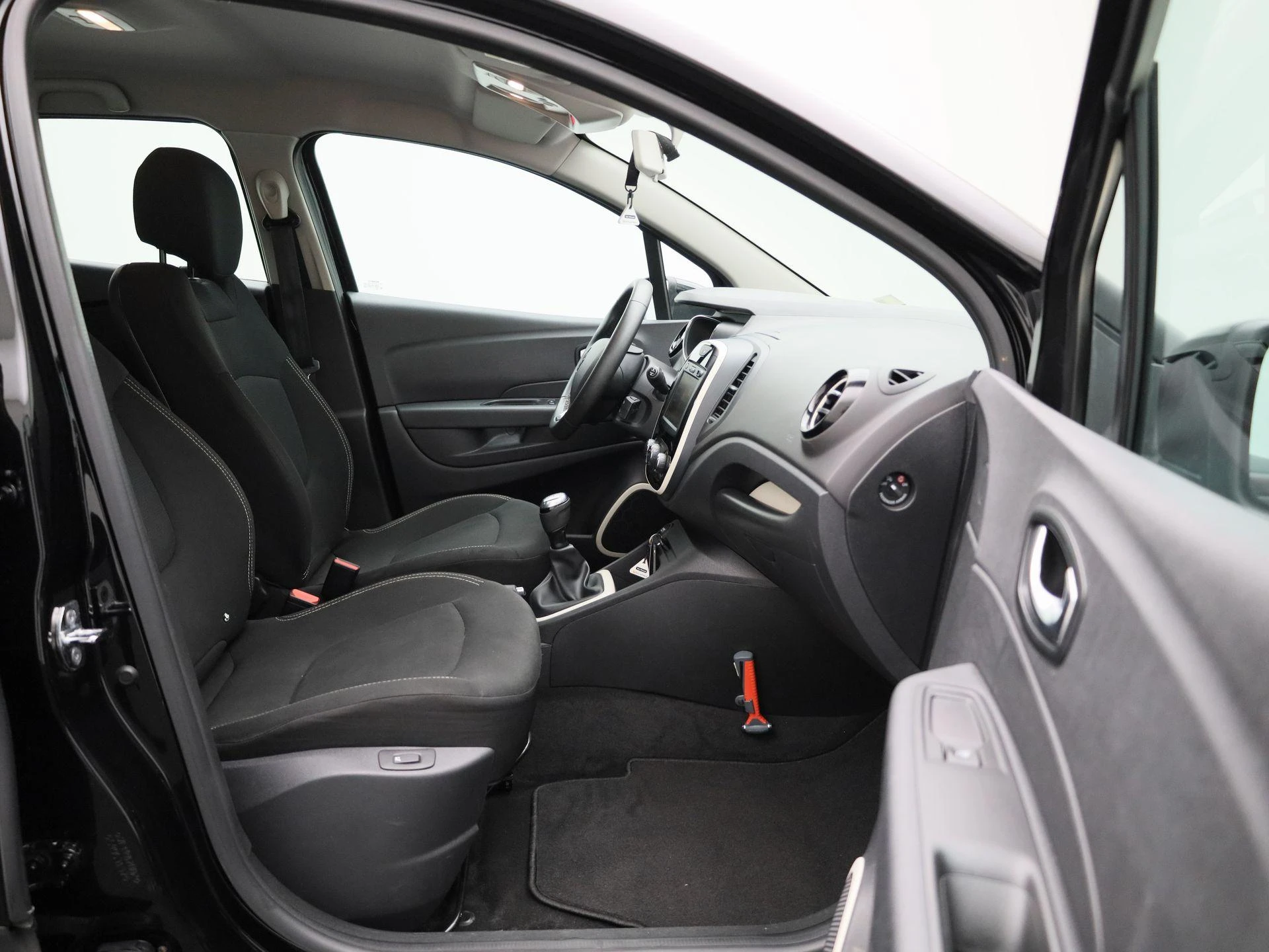 Renault-Captur-image-33