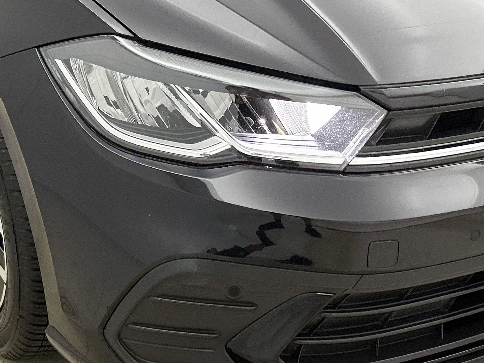 Volkswagen-Polo-image-25