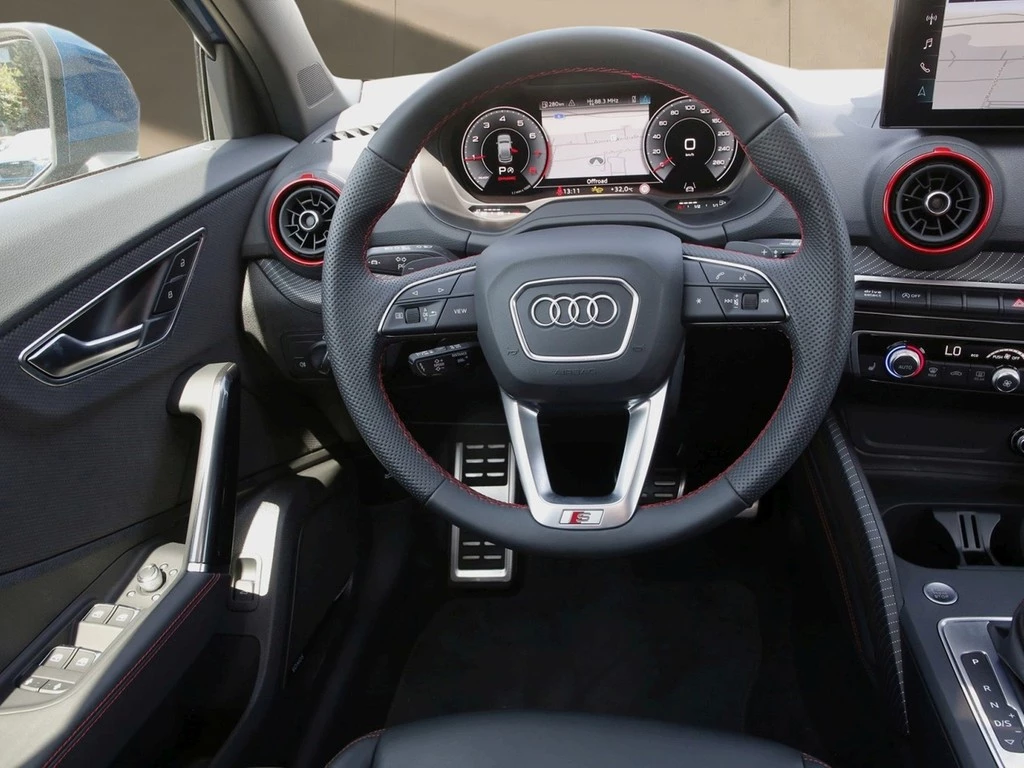 Audi Q2 35 TFSI S line UVP 51290 LEDER AHK SONOS