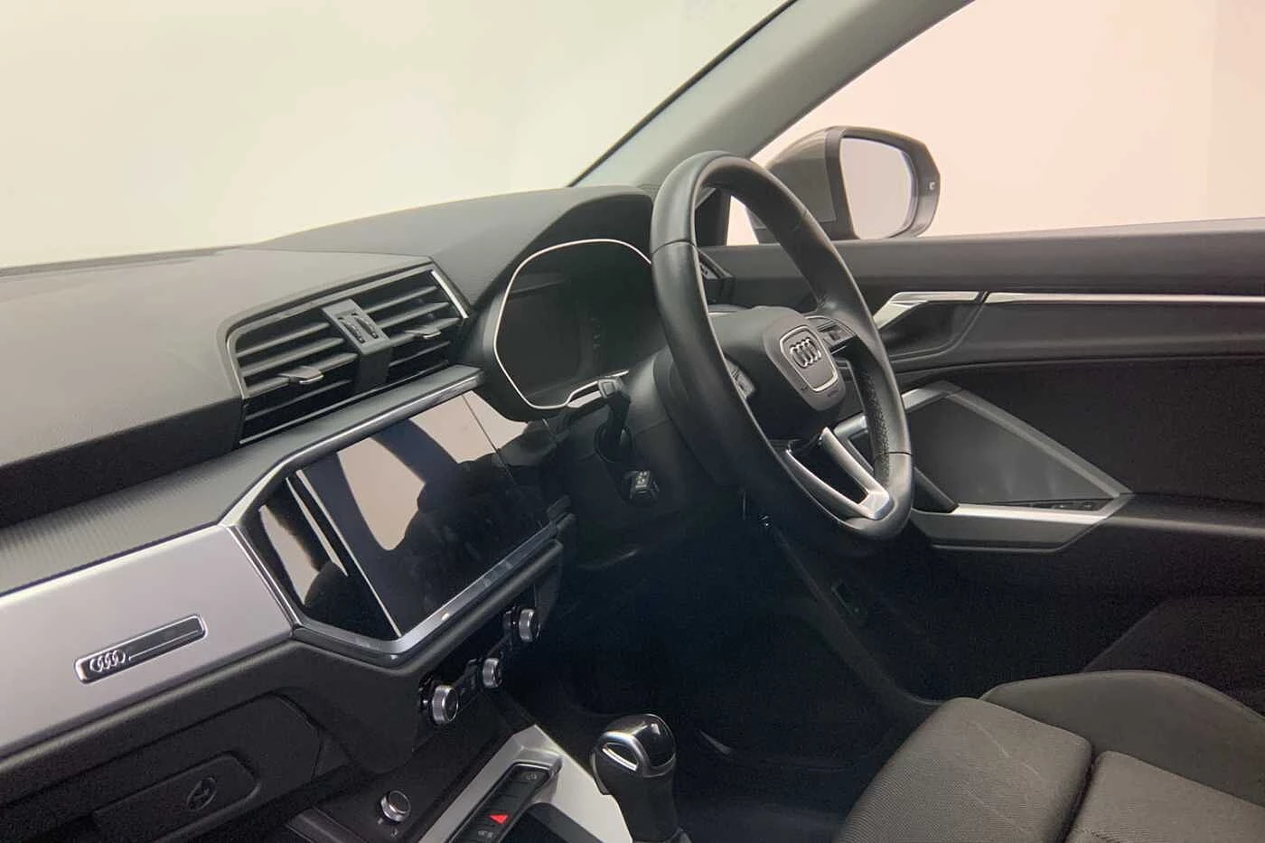 Audi-Q3-image-11