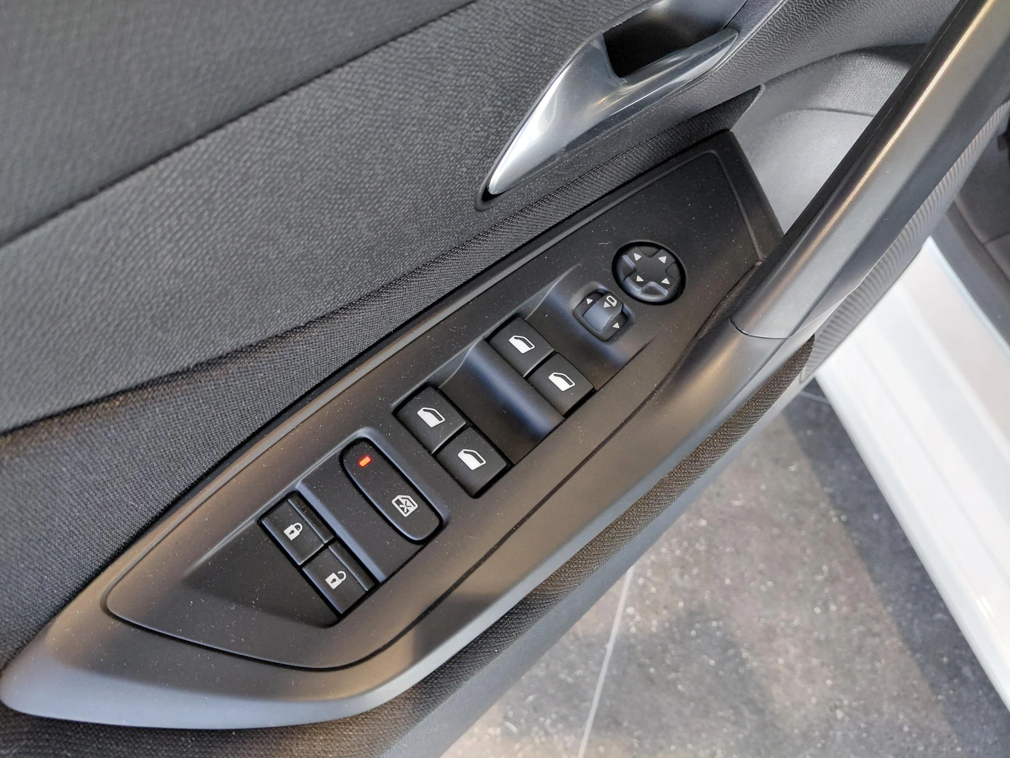 Peugeot-308-image-8