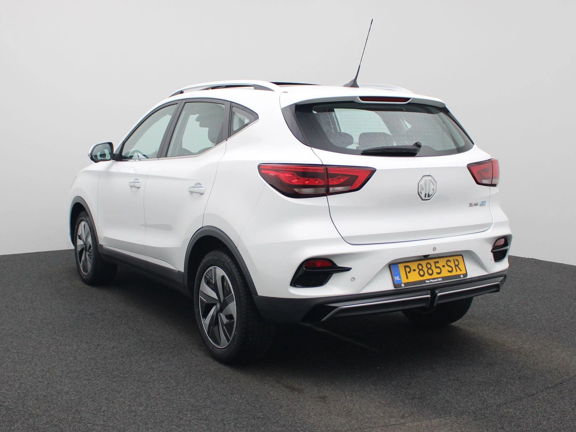 MG ZS EV Standard Range Luxury 50 kWh