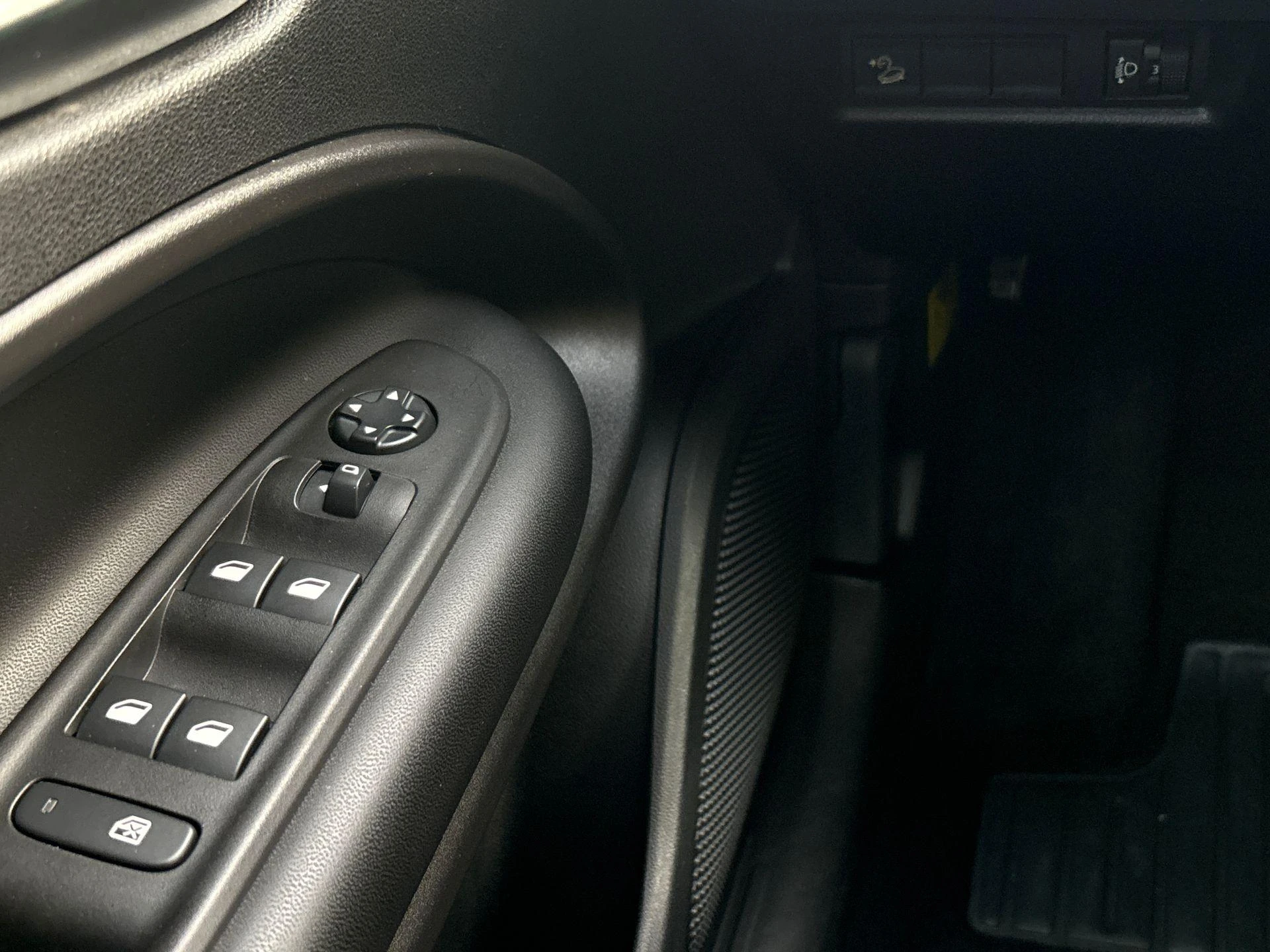 Jeep-Avenger-image-19