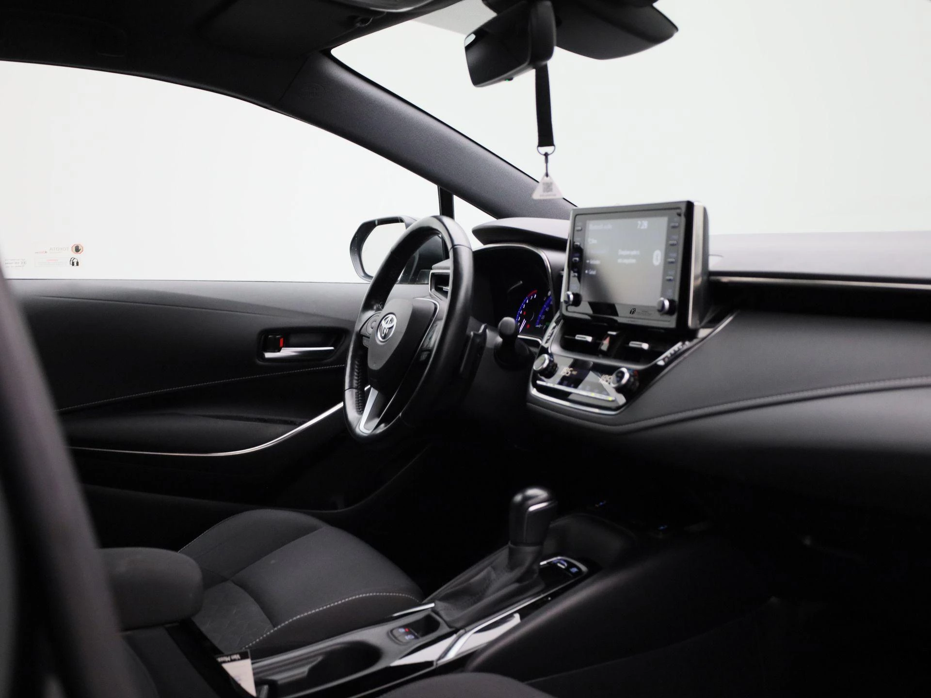 Toyota-Corolla Touring Sports-image-31