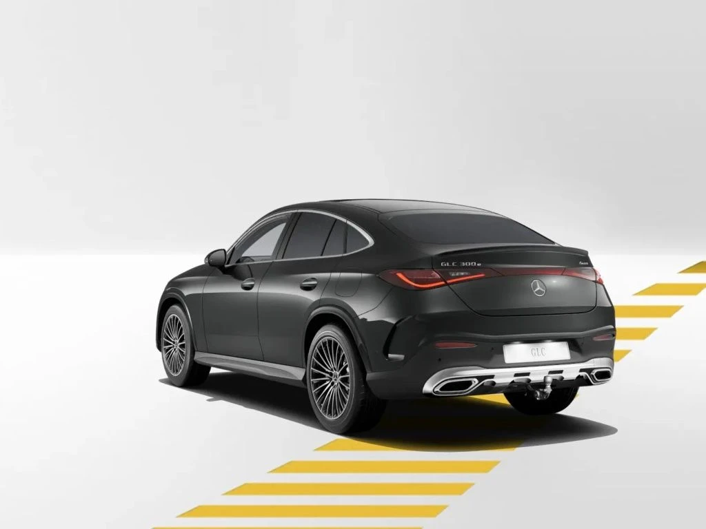 Mercedes-Benz-GLC 300 e-image-4