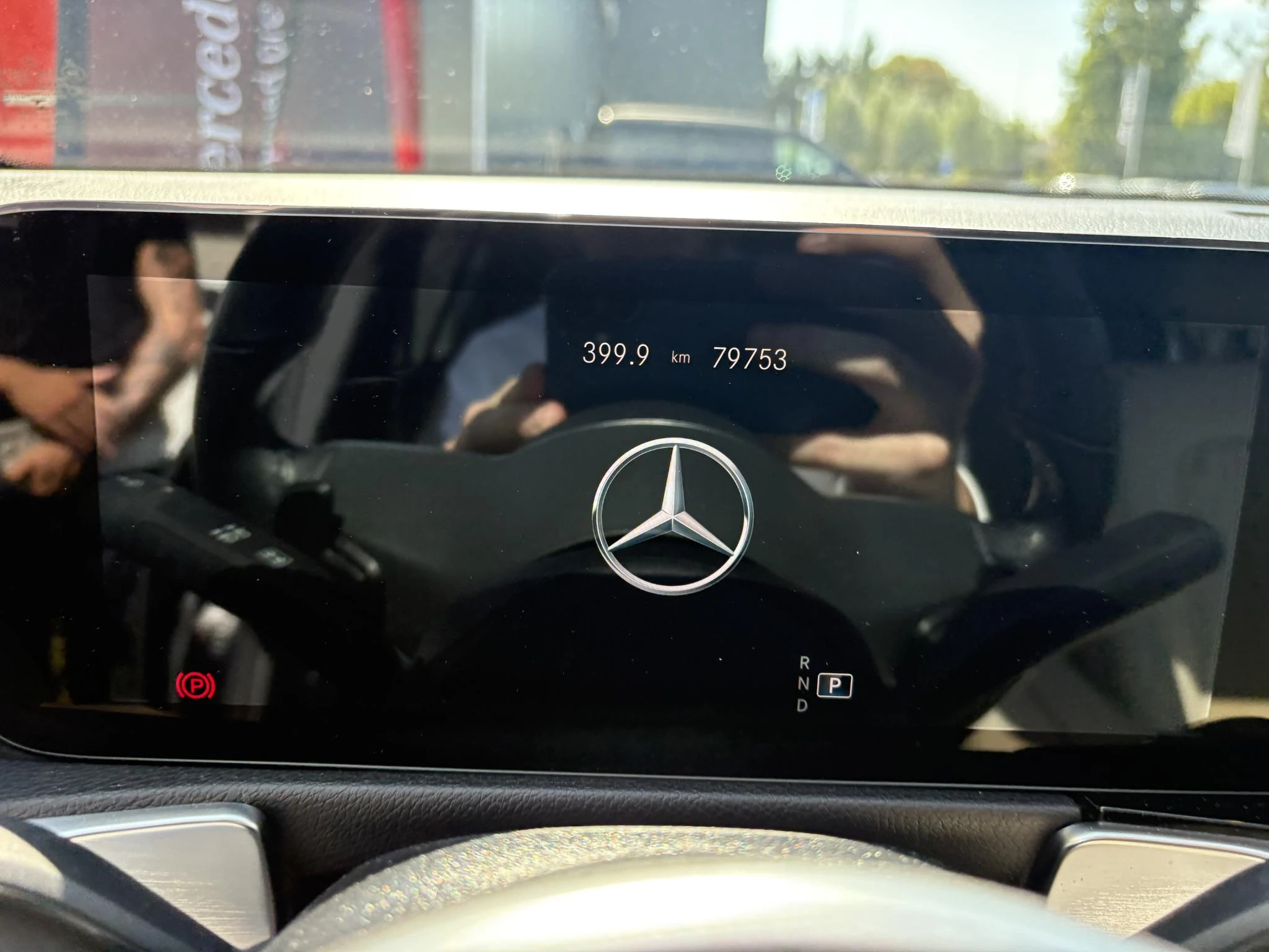 Mercedes-Benz-GLB-image-6
